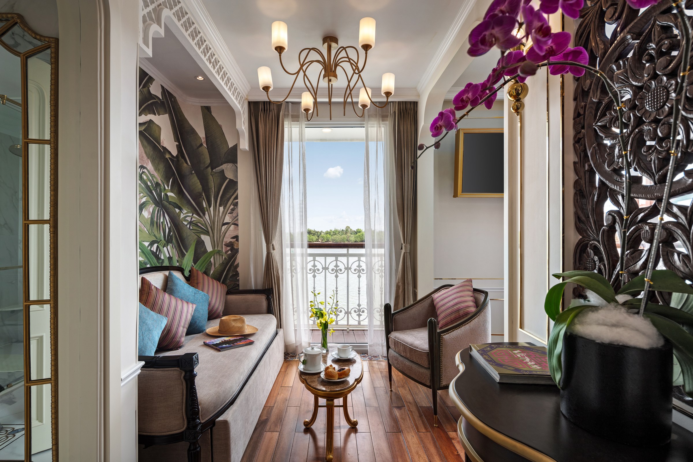Mekong Jewel – Grand Suite living area