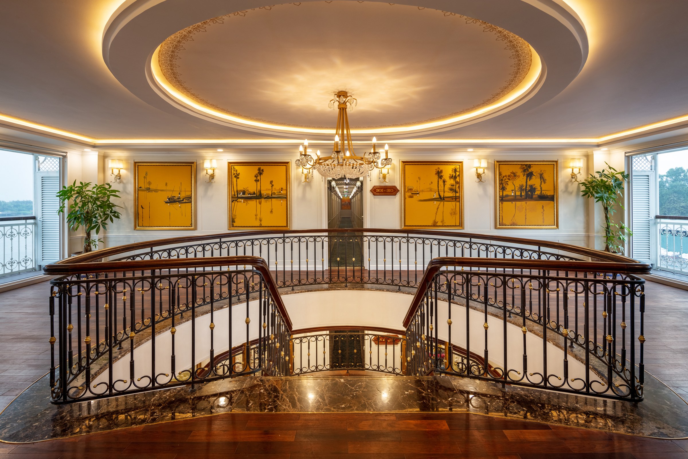 Mekong Jewel – Staircase