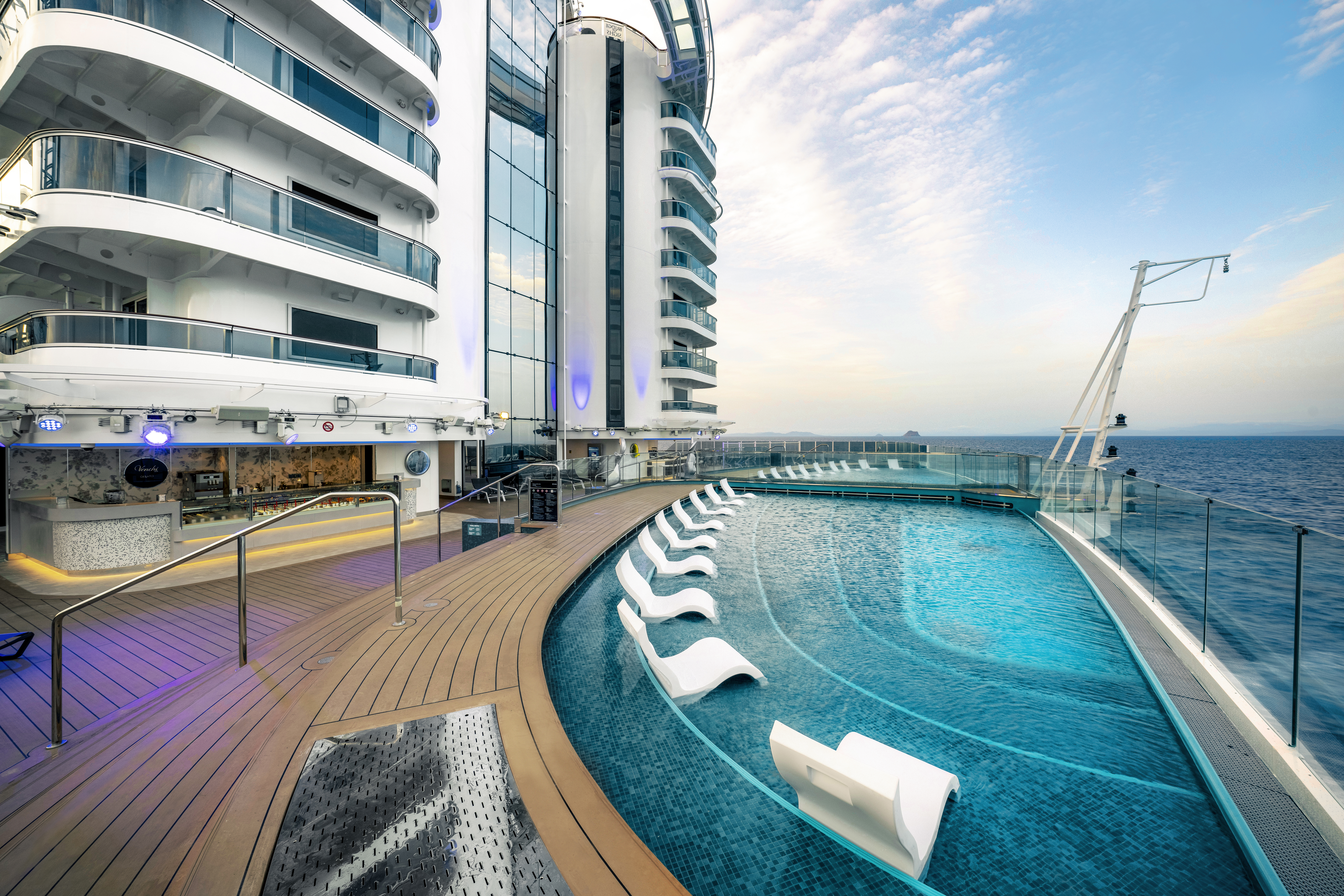 MSC Seascape aft infinity pool beside Venchi bar