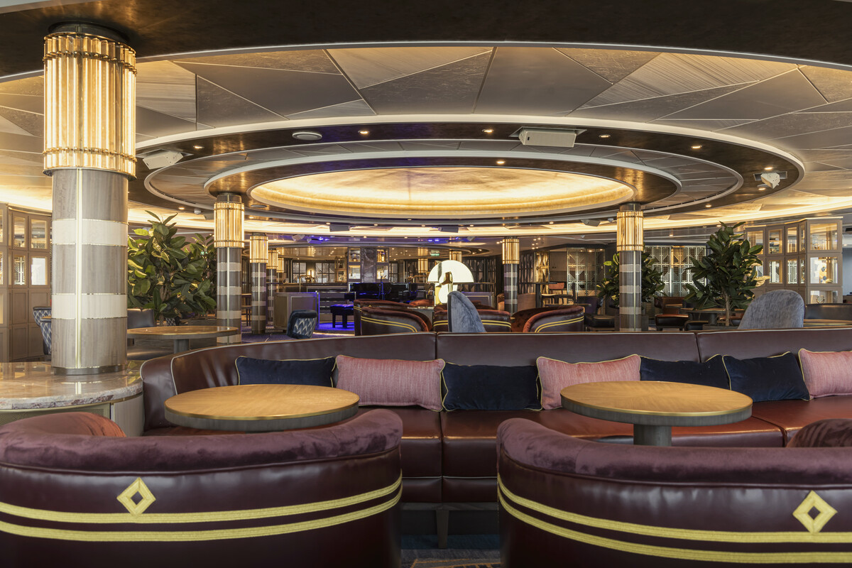 Queen Anne bar and lounge