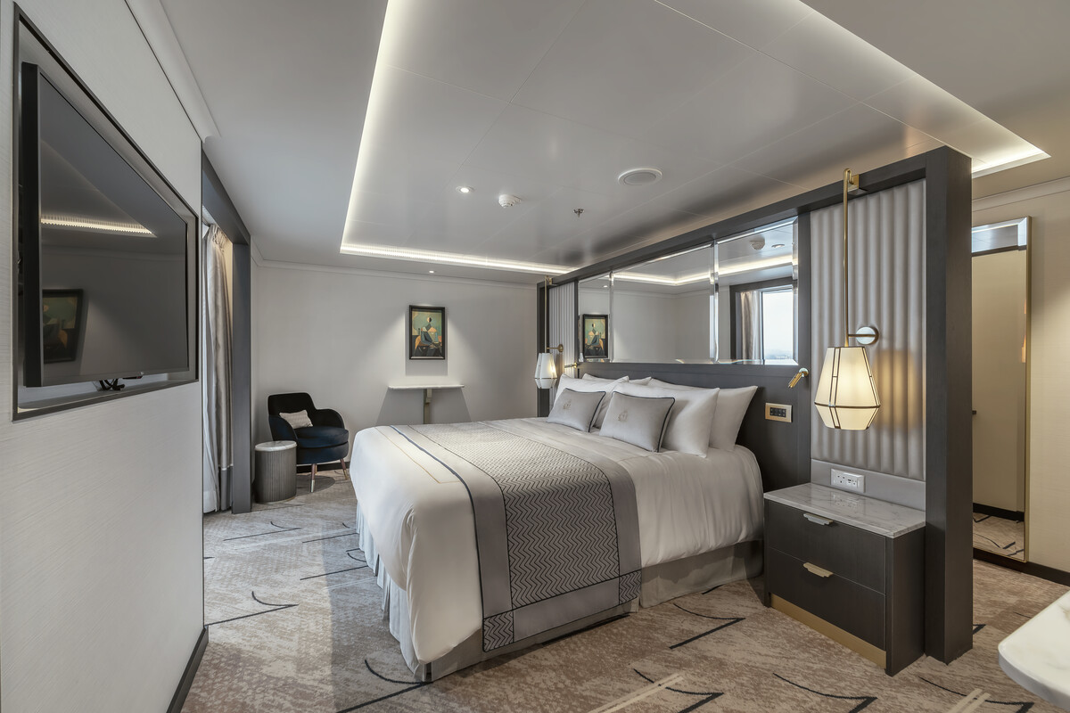 Queen Anne stateroom