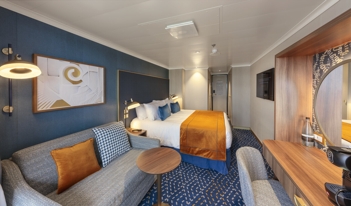 Queen Anne stateroom