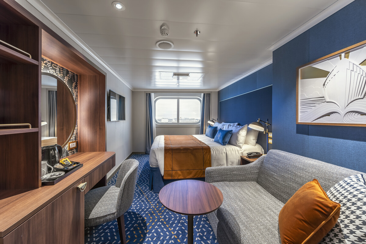 Queen Anne stateroom