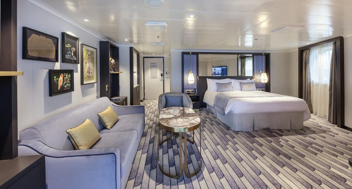 Queen Anne stateroom