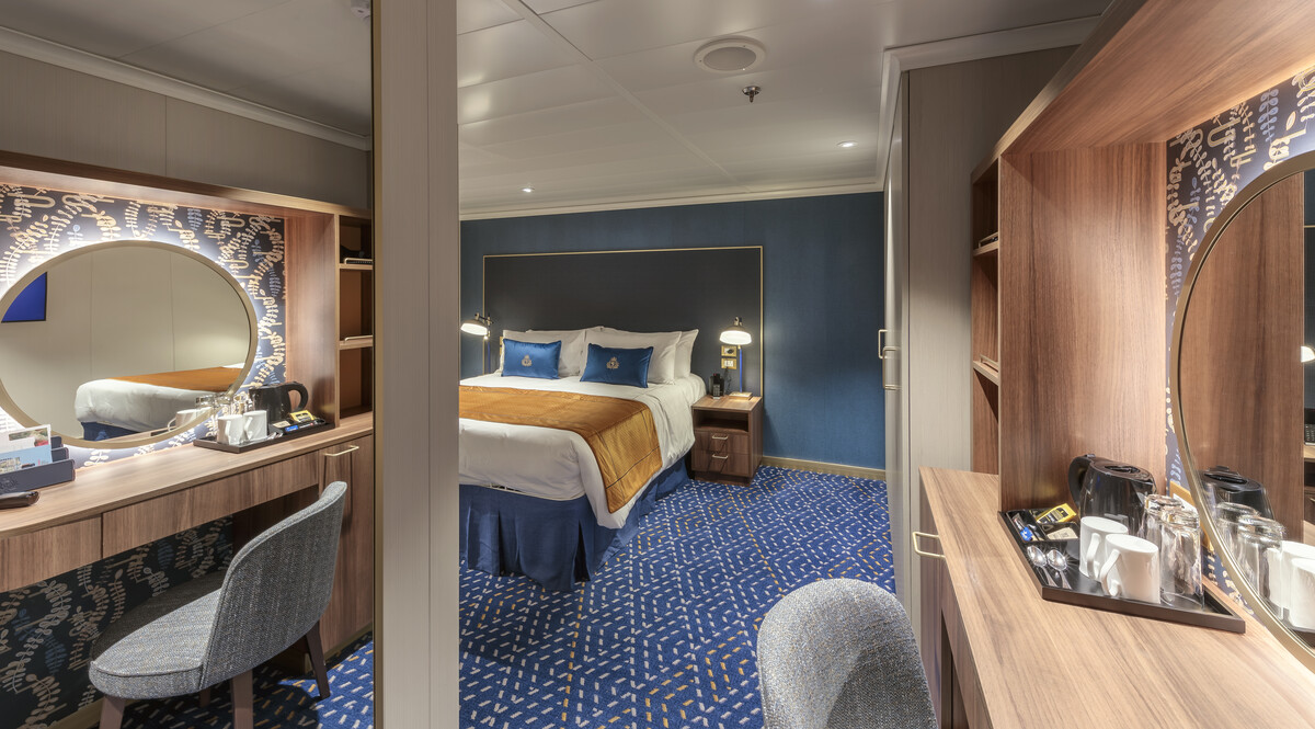 Queen Anne stateroom
