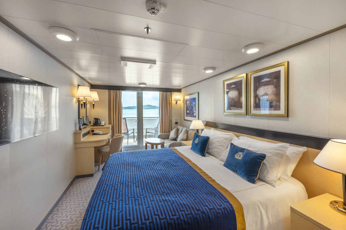Queen Elizabeth stateroom