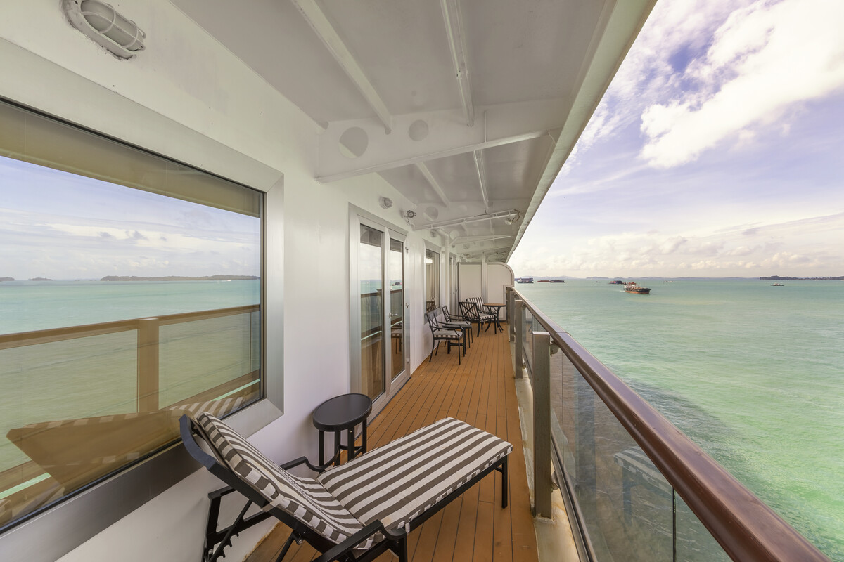 Queen Elizabeth stateroom