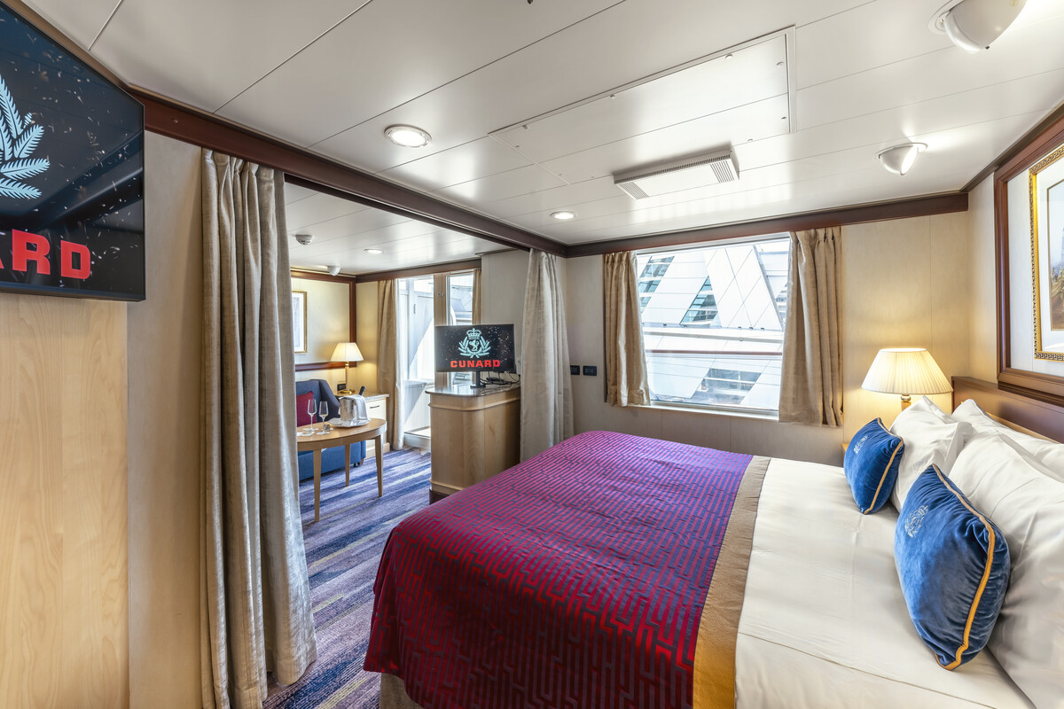 Queen Elizabeth stateroom