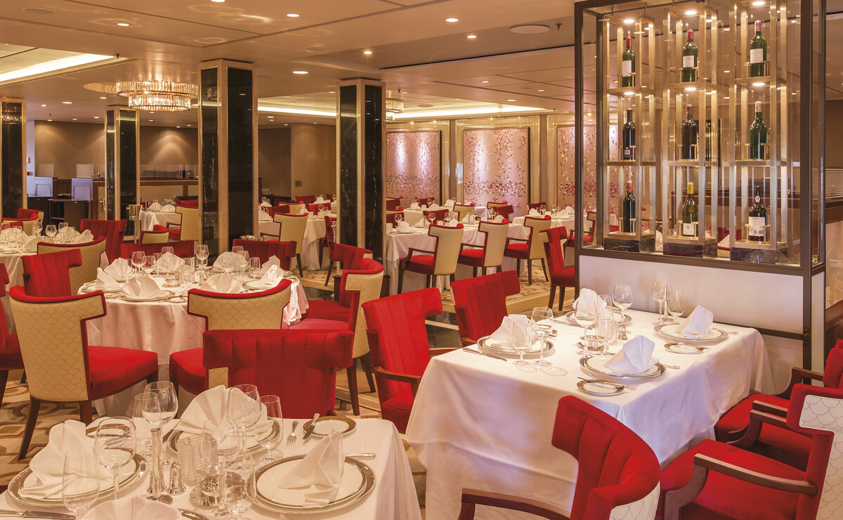 Queen Mary 2 restaurant