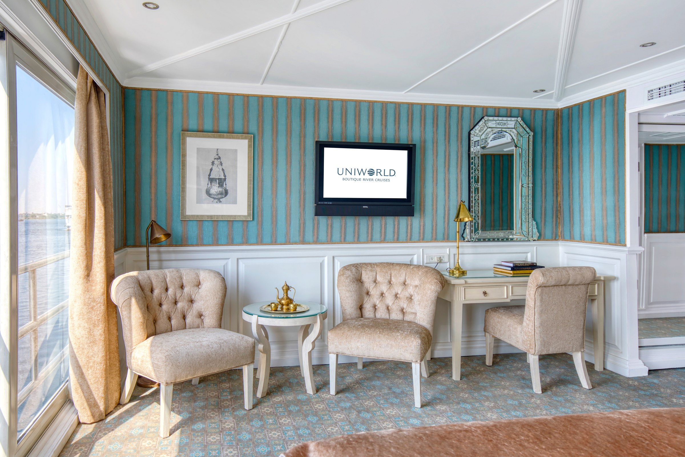 River Tosca – Grand Suite sitting area