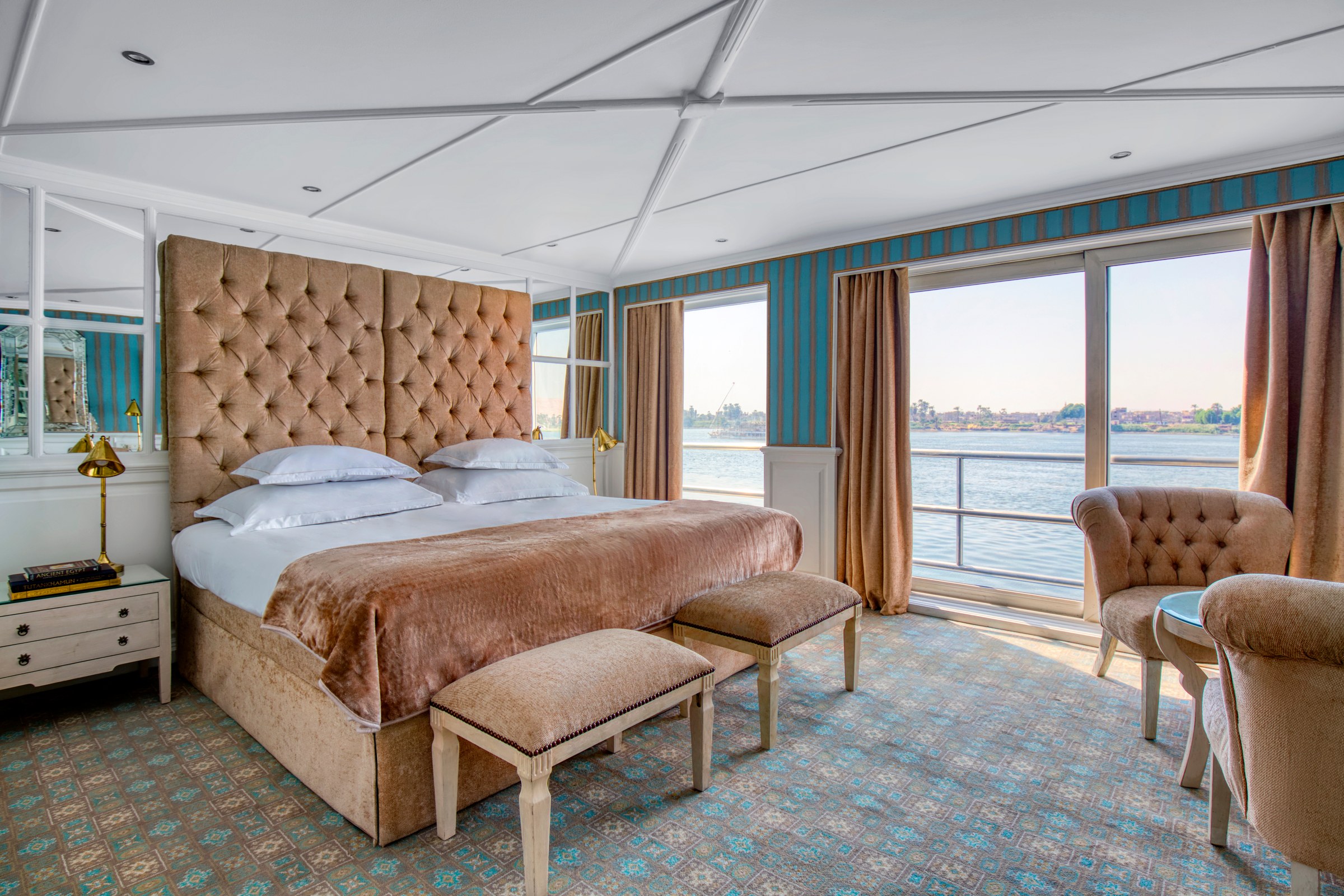 River Tosca – Grand Suite bedroom with Nile view