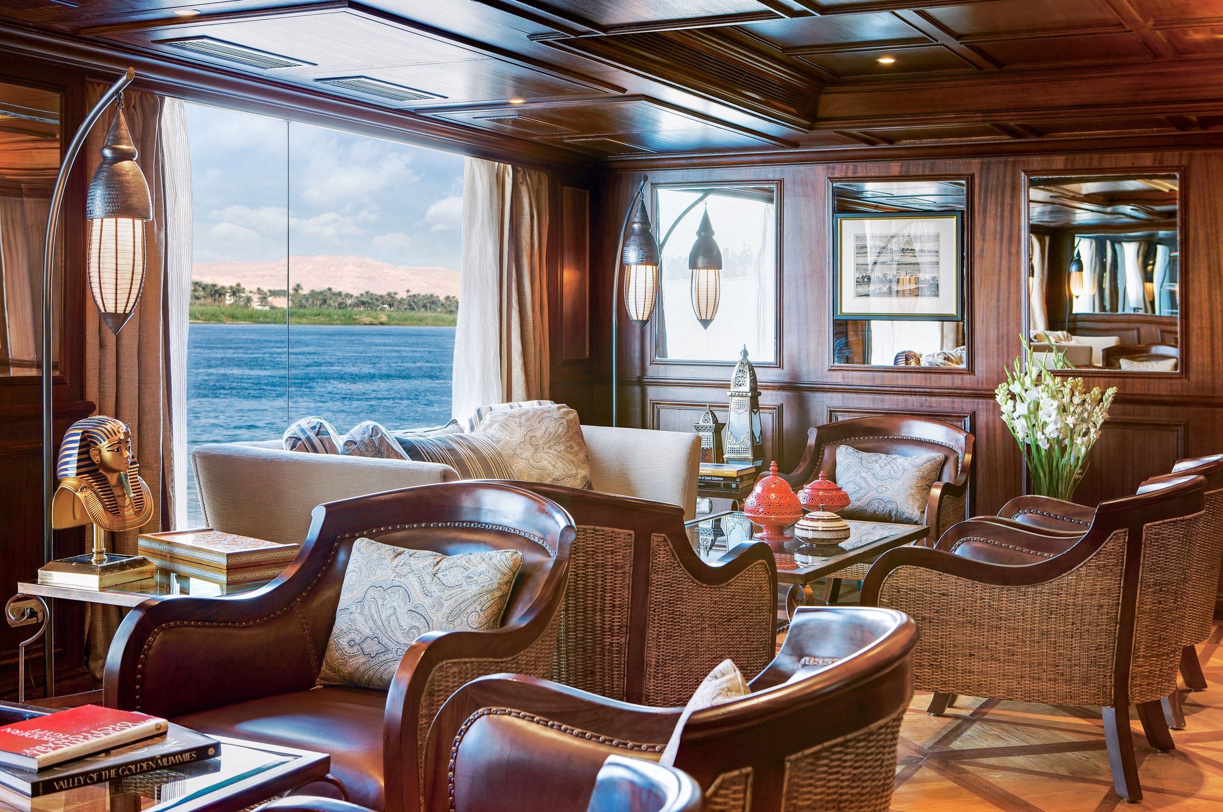 River Tosca – Main Lounge