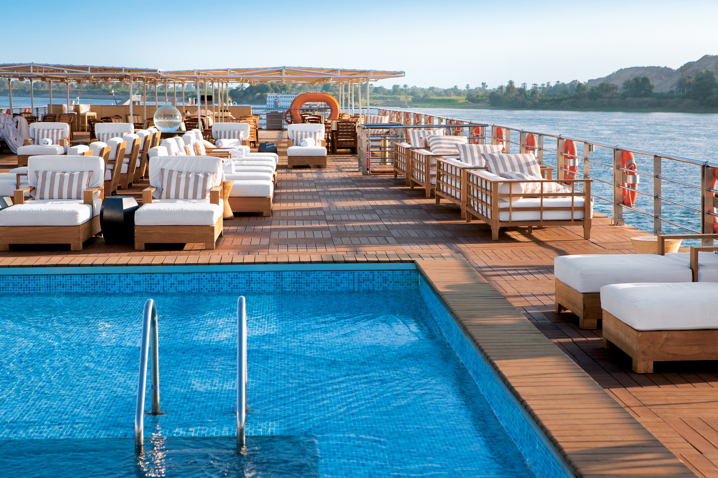 River Tosca – Sun Deck pool