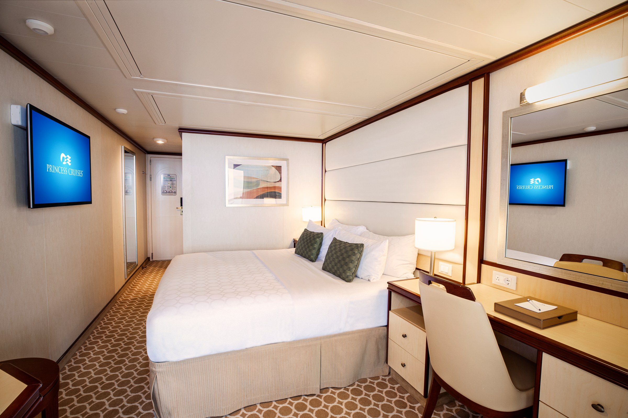 Royal Princess Balcony stateroom
