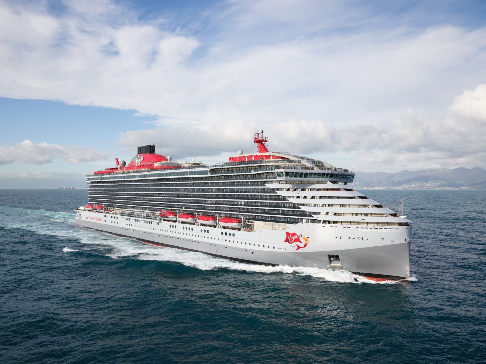 Scarlet Lady aerial exterior, sunny open water