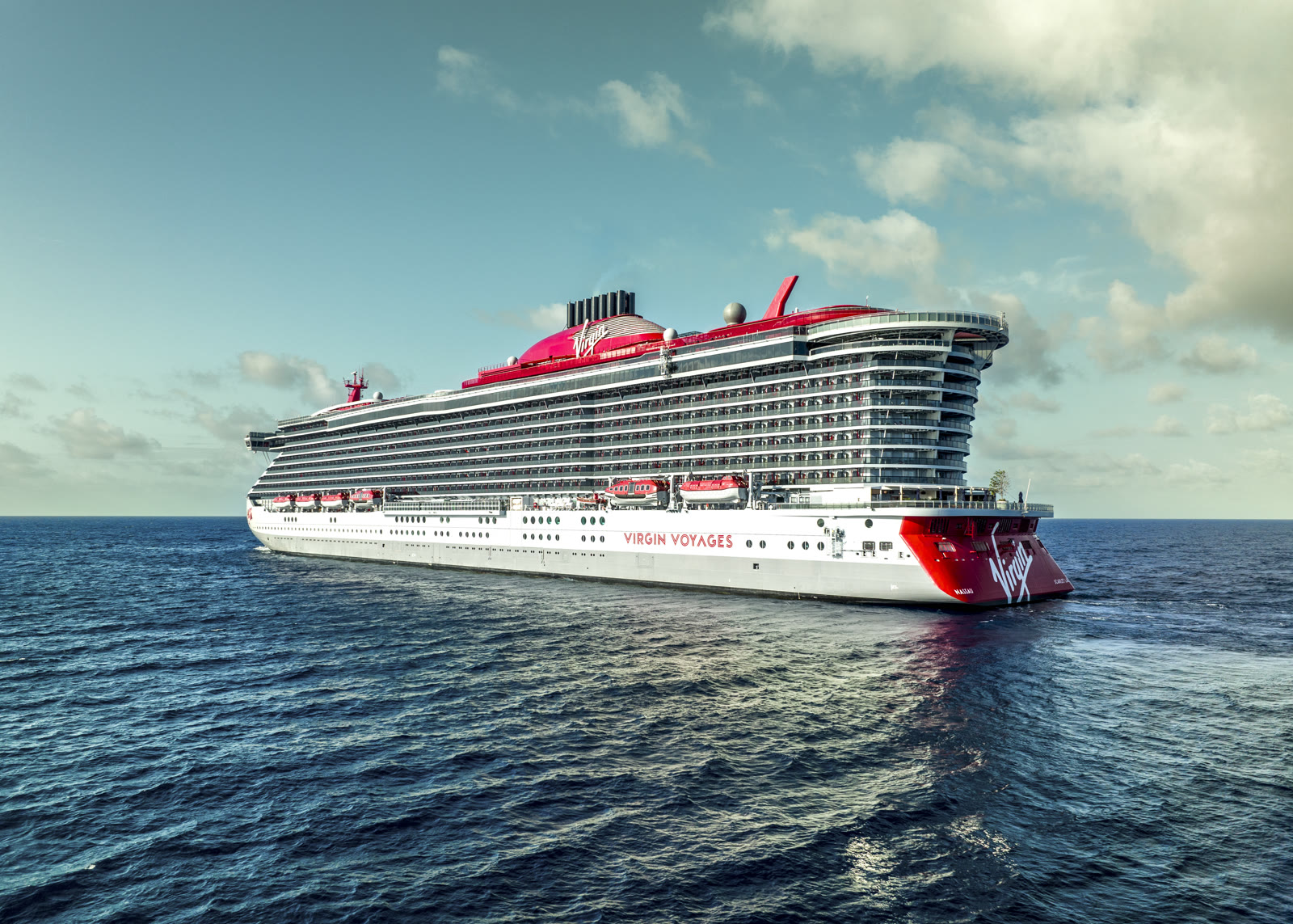 Scarlet Lady exterior sunny three-quarter