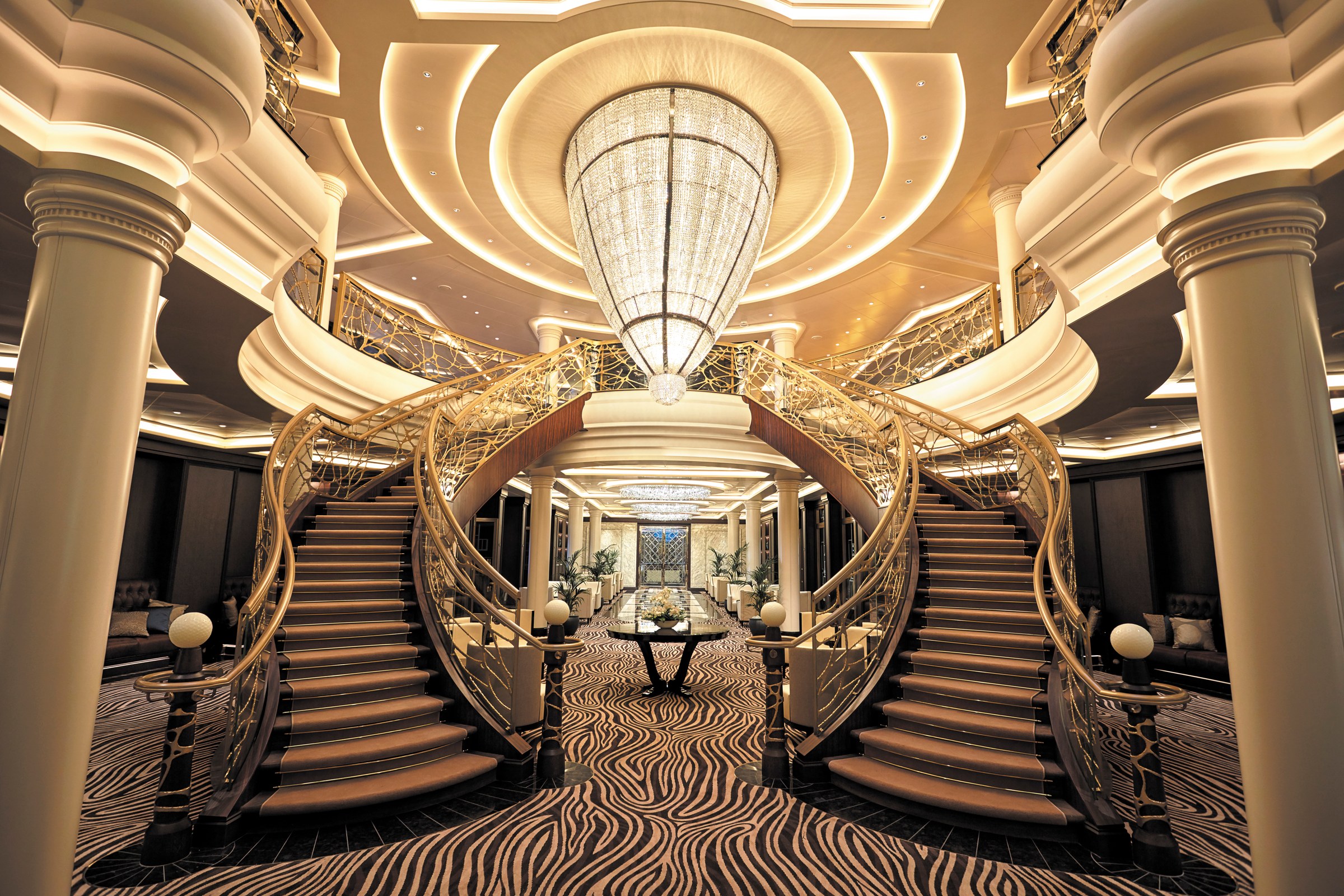 Seven Seas Explorer – Atrium