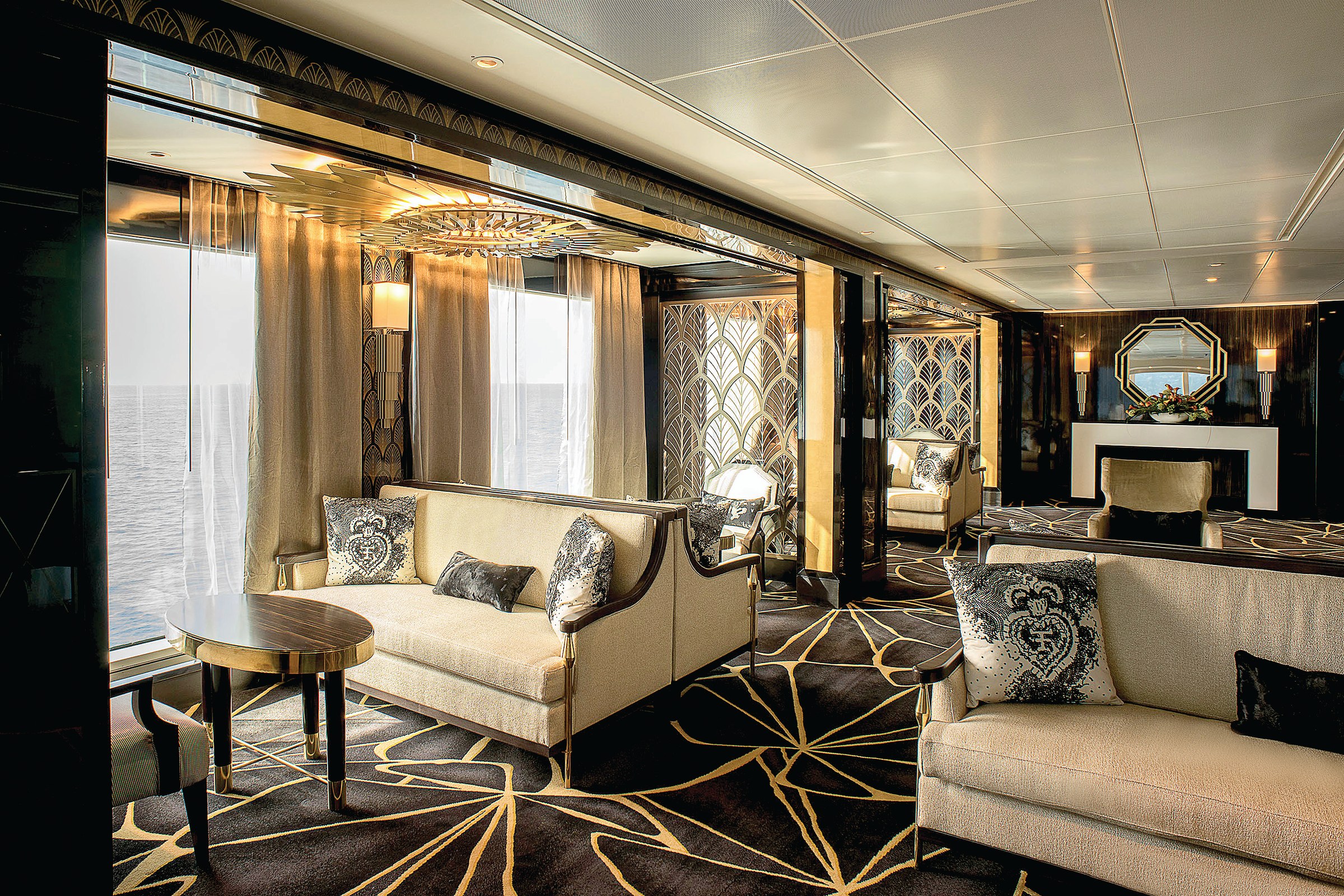 Seven Seas Explorer – Observation Lounge