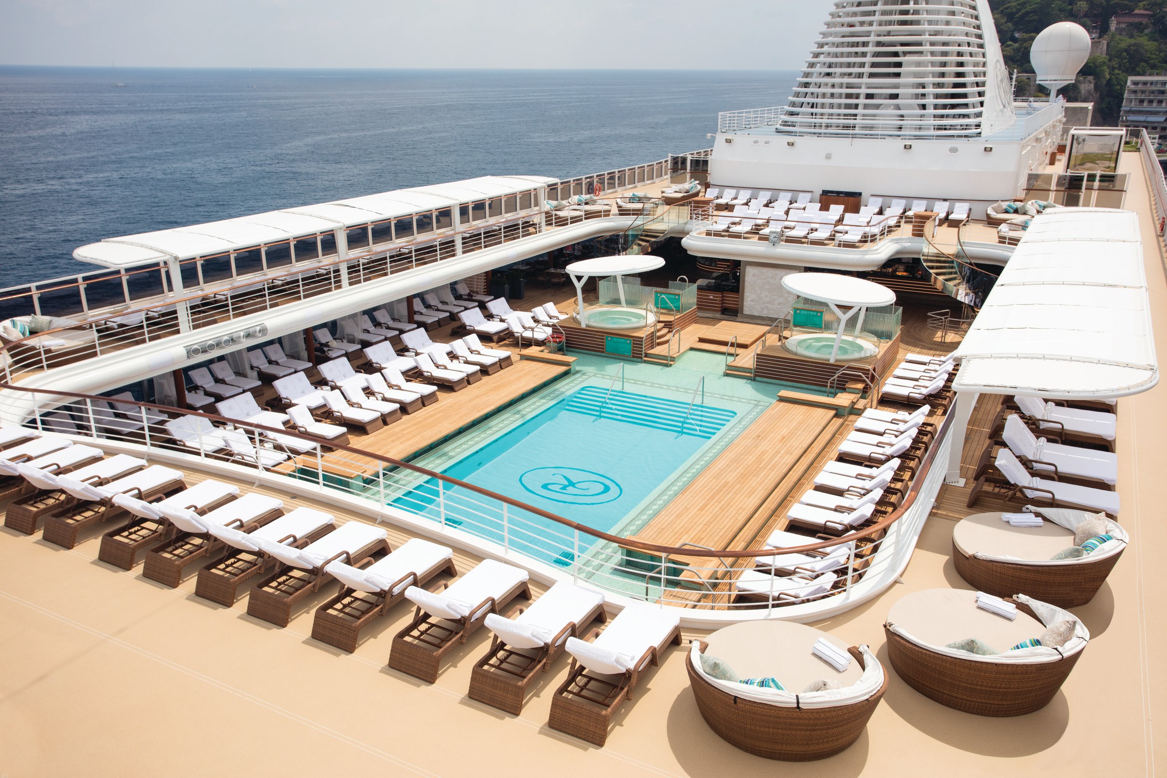 Seven Seas Explorer – Pool Deck