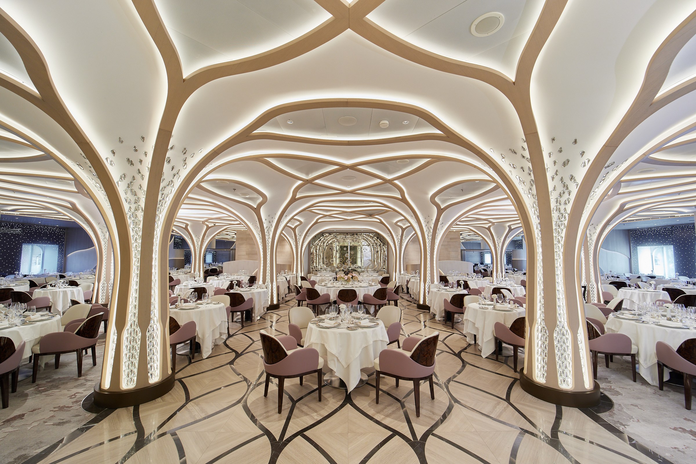 Seven Seas Grandeur – Compass Rose