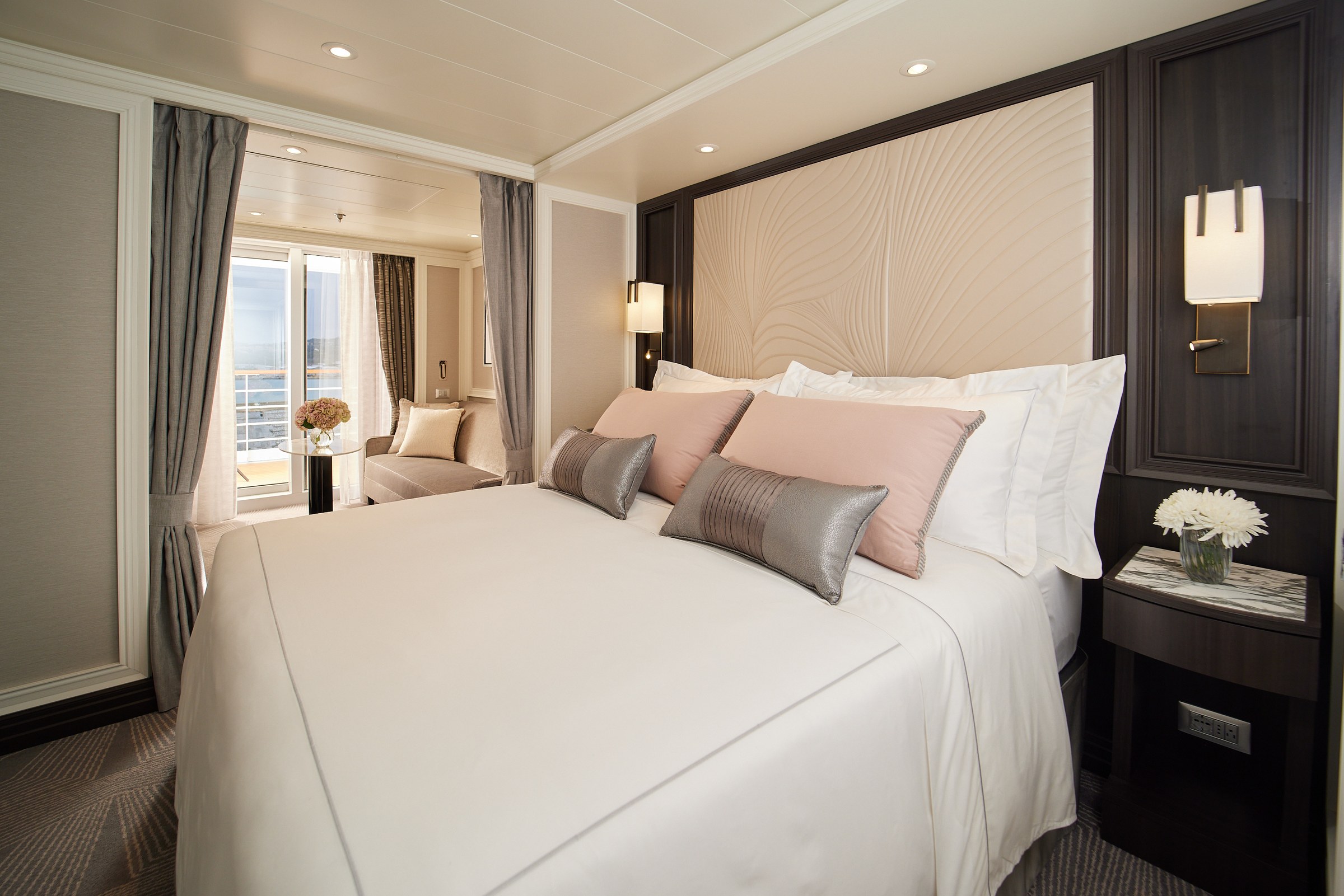 Seven Seas Grandeur – Deluxe Veranda Suite