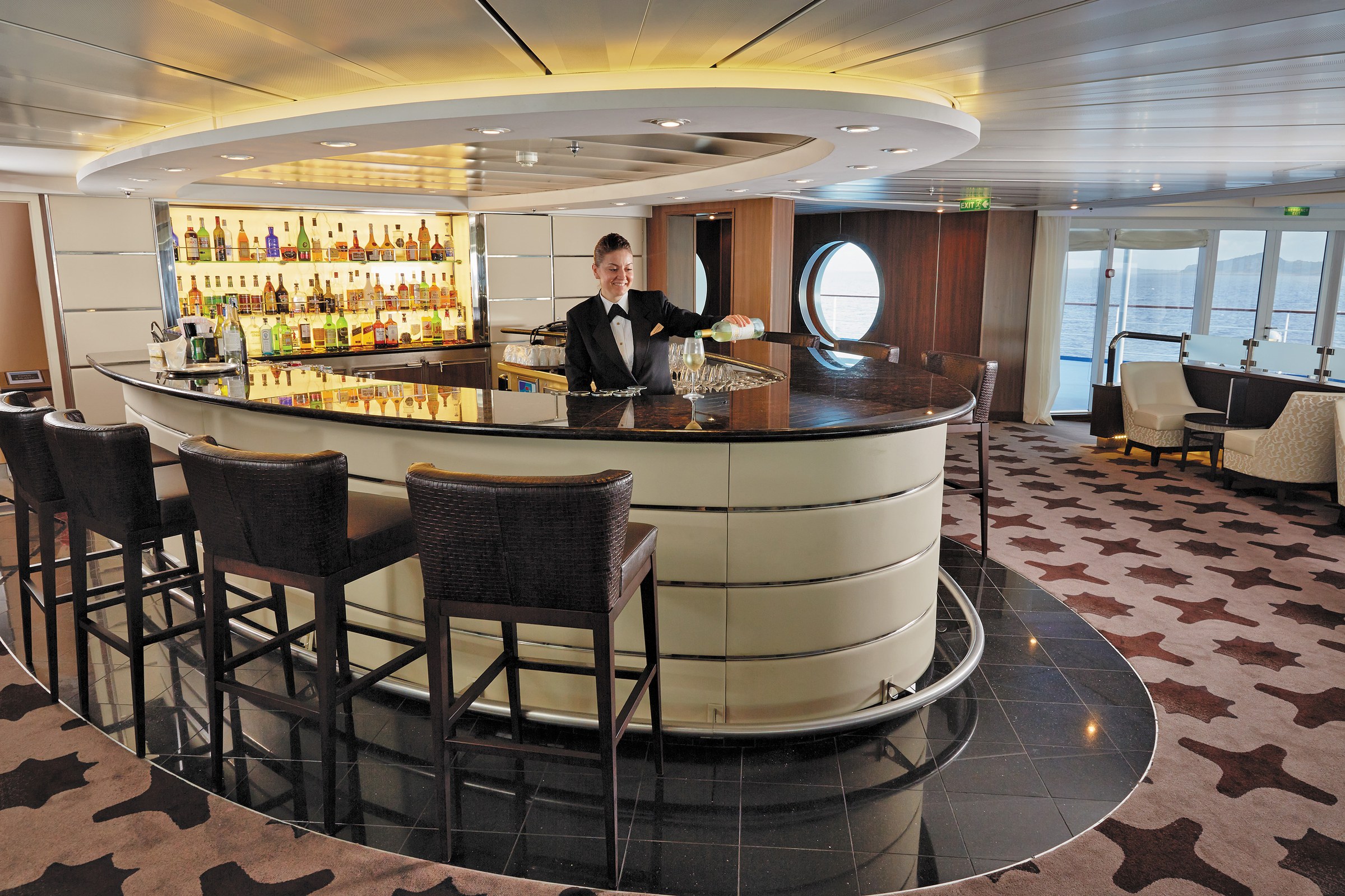 Seven Seas Mariner – Observation Lounge