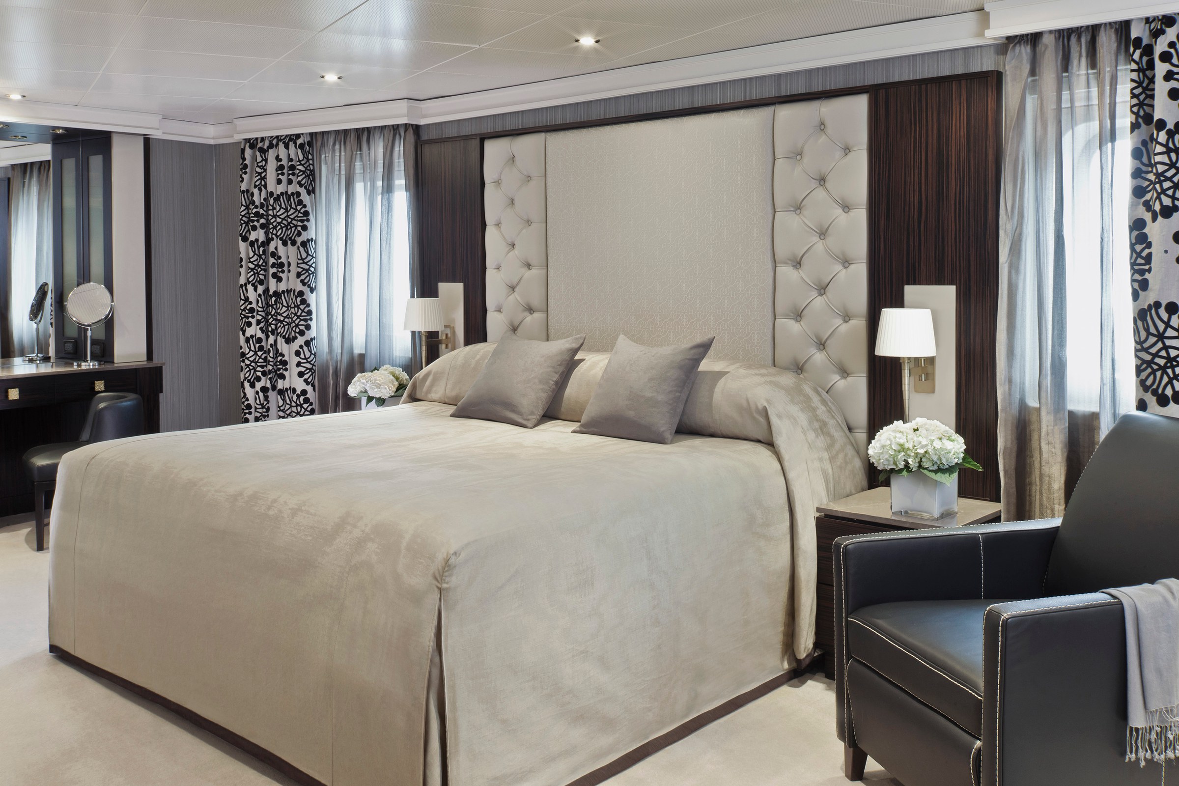 Seven Seas Navigator – Grand Suite
