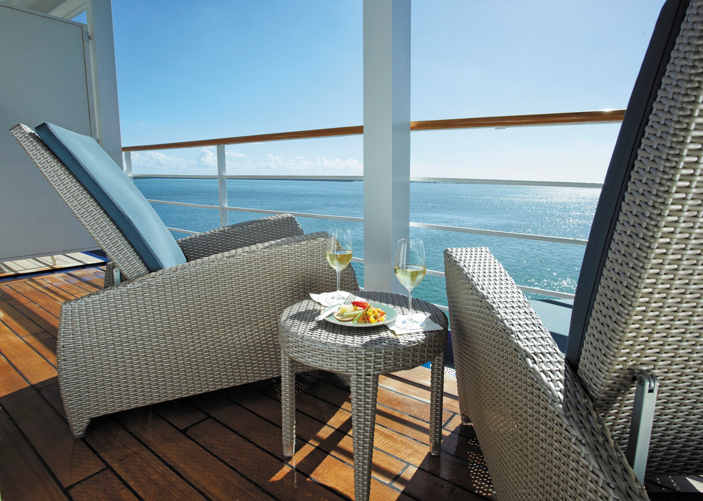 Seven Seas Navigator – Signature Suite or Grand Suite Balcony