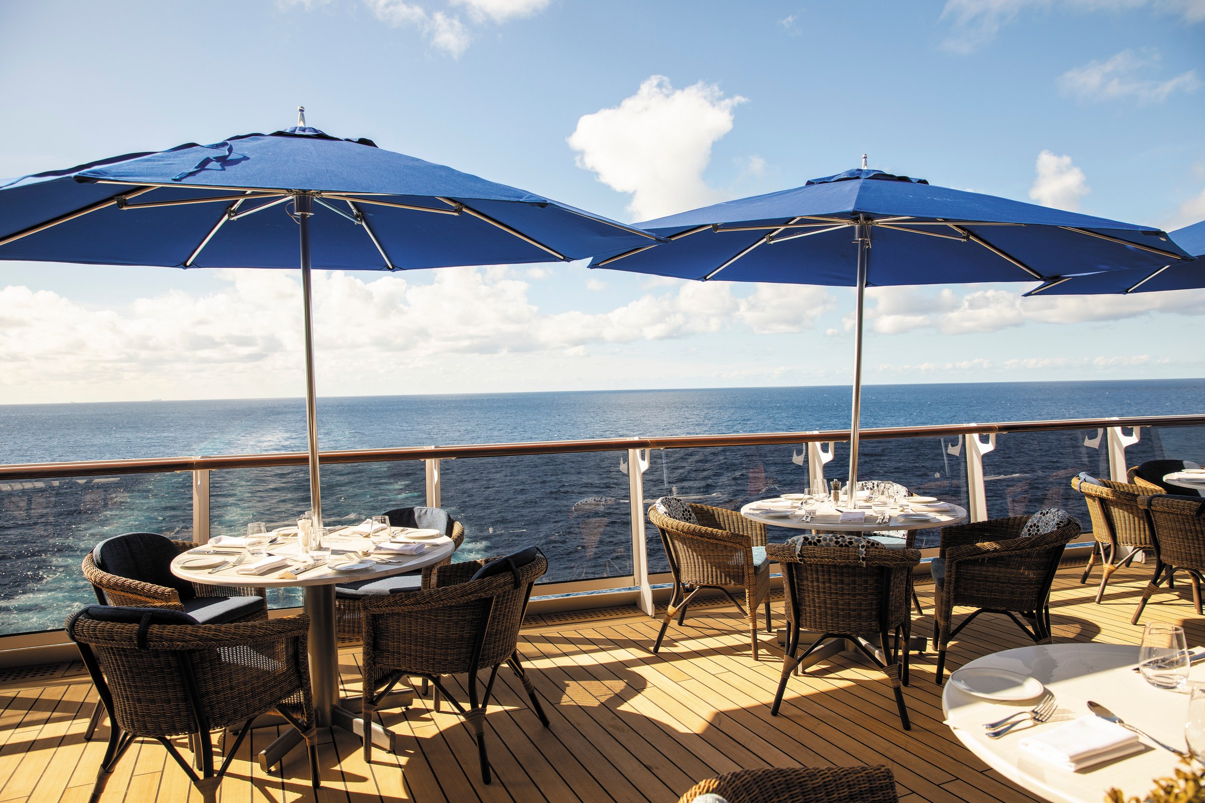 Seven Seas Splendor – La Veranda Deck