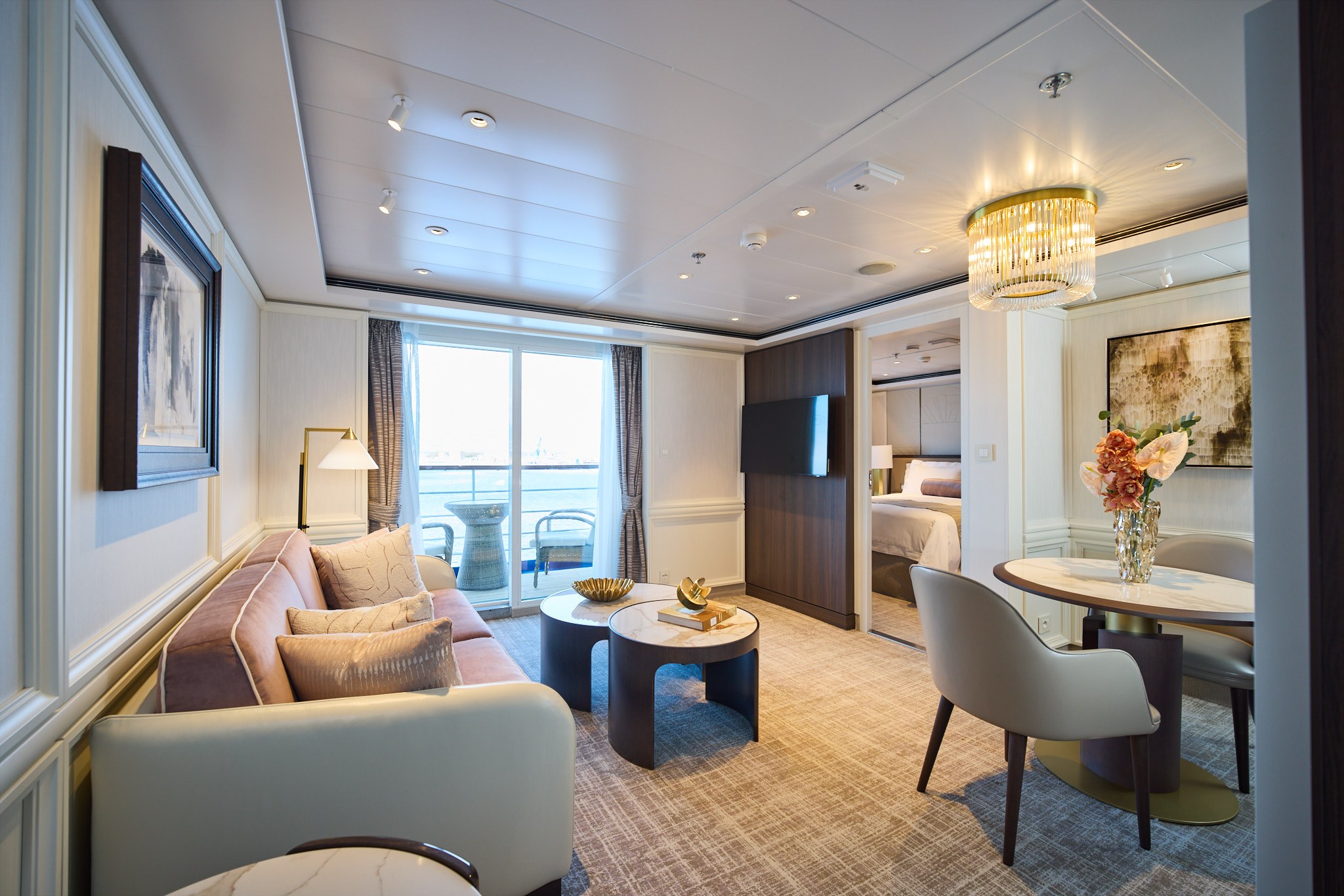 Seven Seas Voyager – Seven Seas Suite