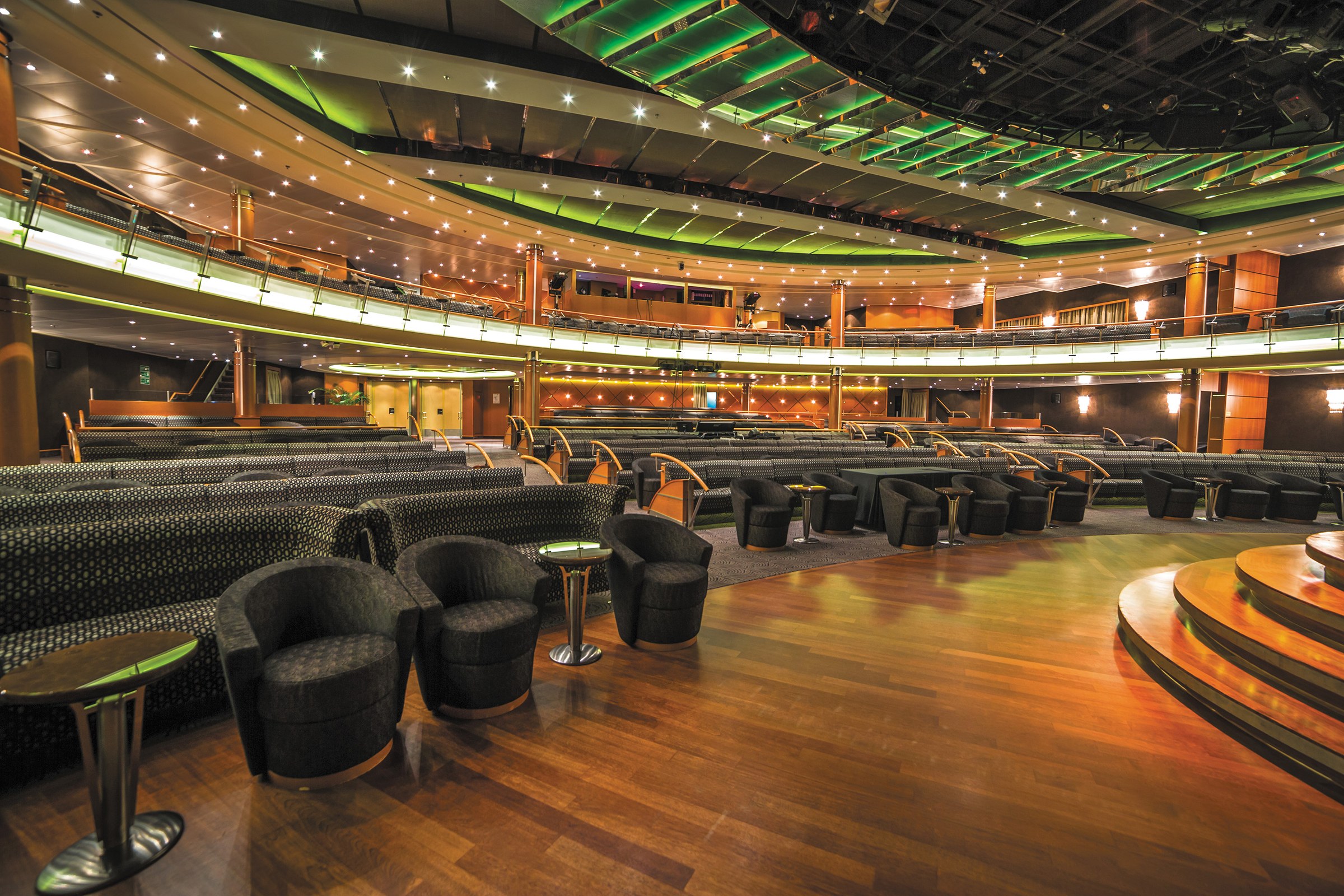 Seven Seas Voyager – Theater