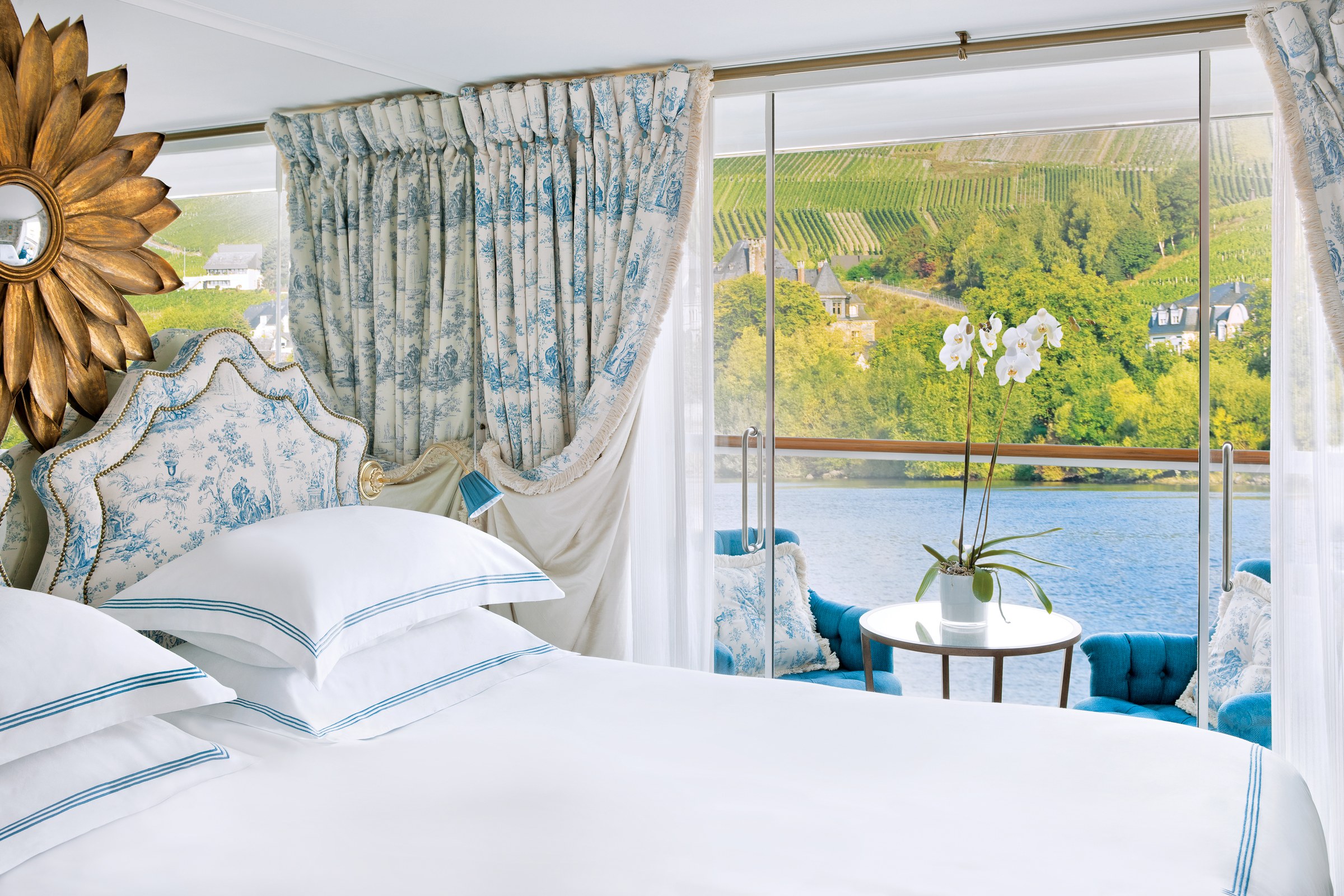 S.S. Antoinette – Deluxe Balcony stateroom