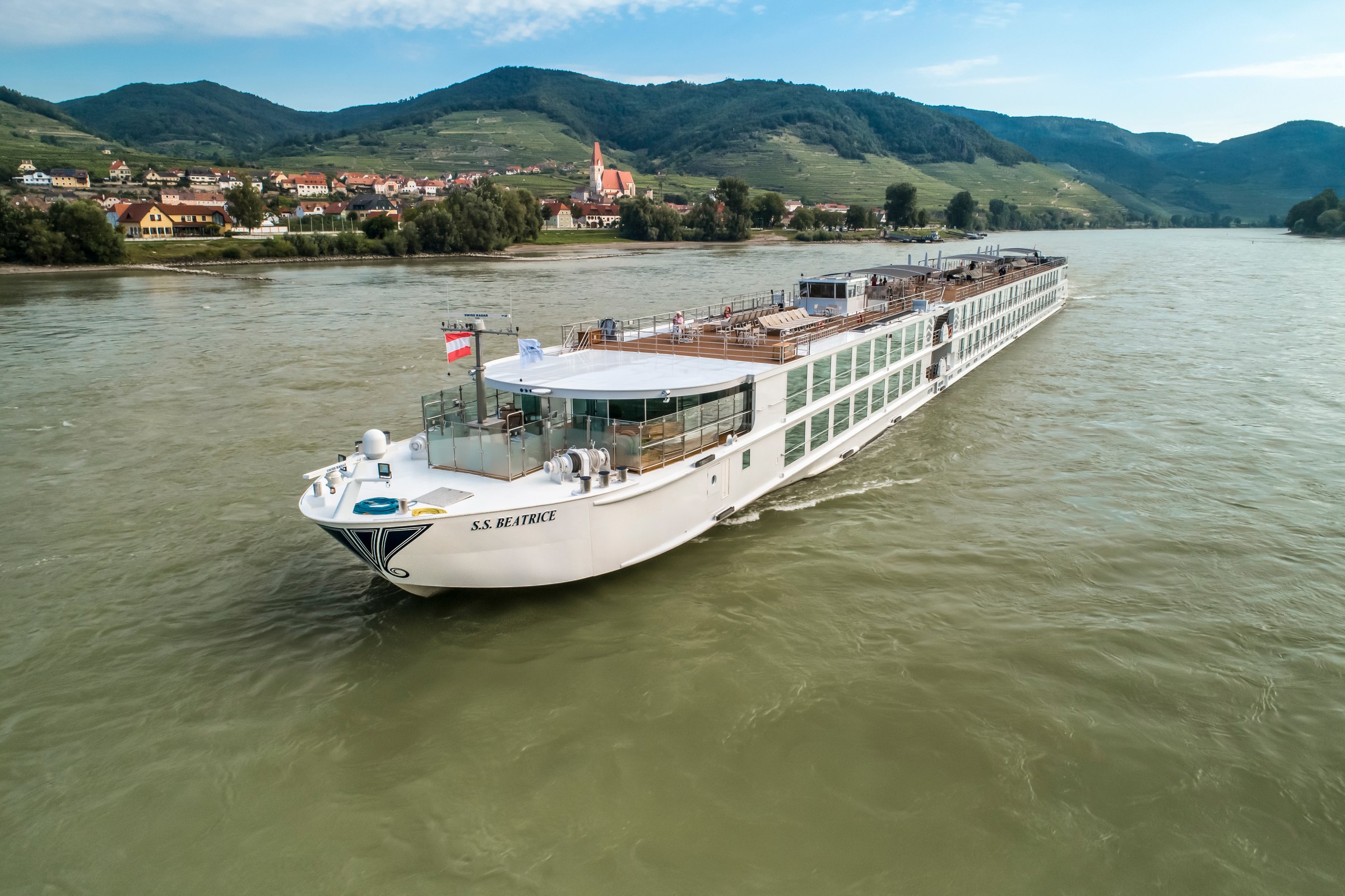 S.S. Beatrice – sailing the Danube