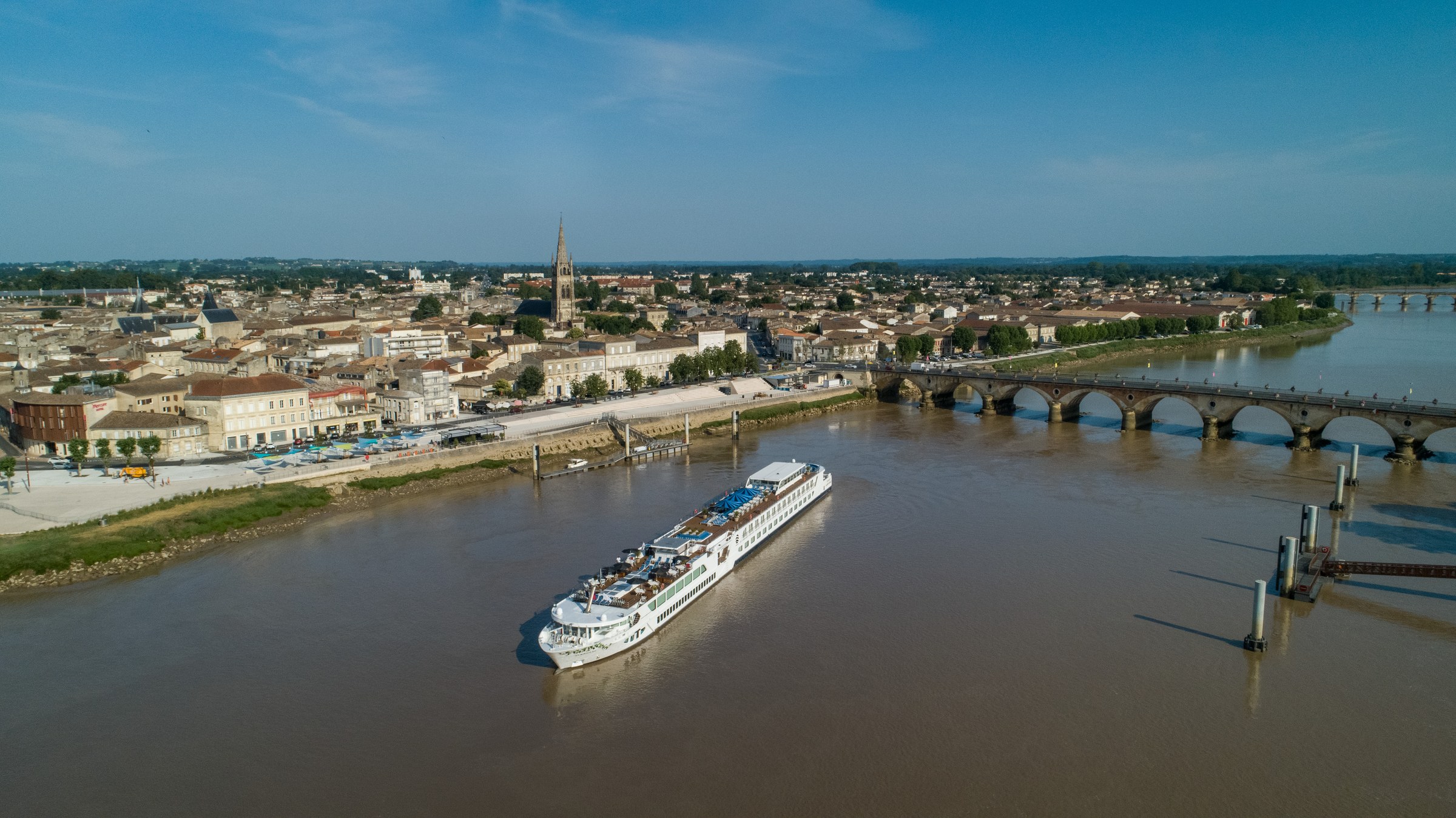 S.S. Bon Voyage – at Libourne