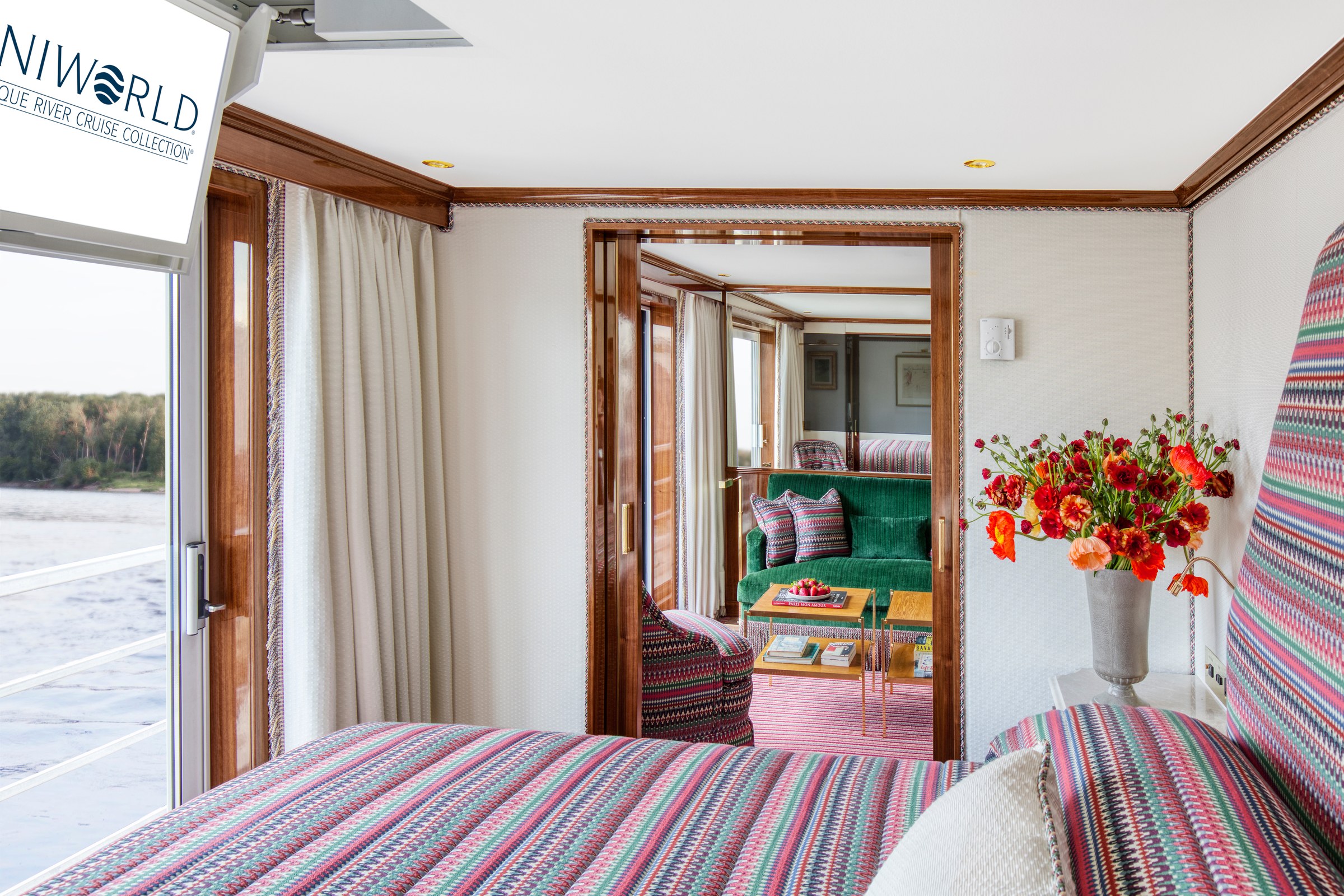 S.S. Bon Voyage – Grand Suite bedroom