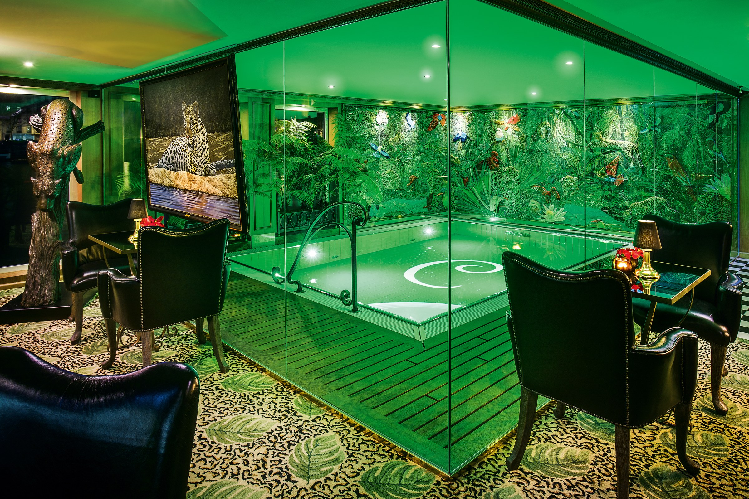 S.S. Catherine – indoor pool at Bar du Léopard