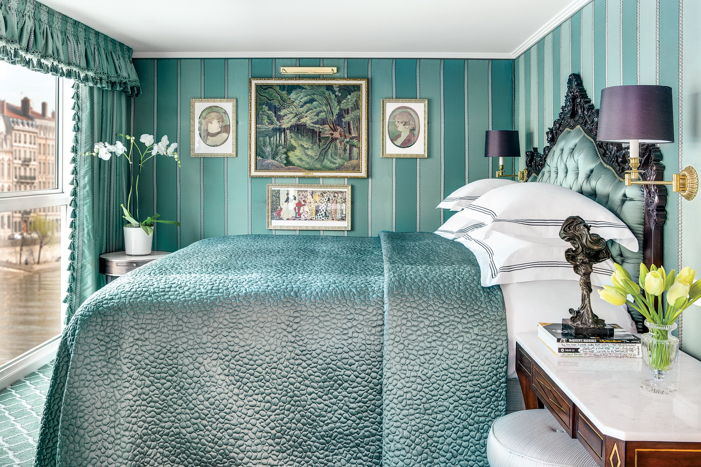 S.S. Catherine – Suite bedroom