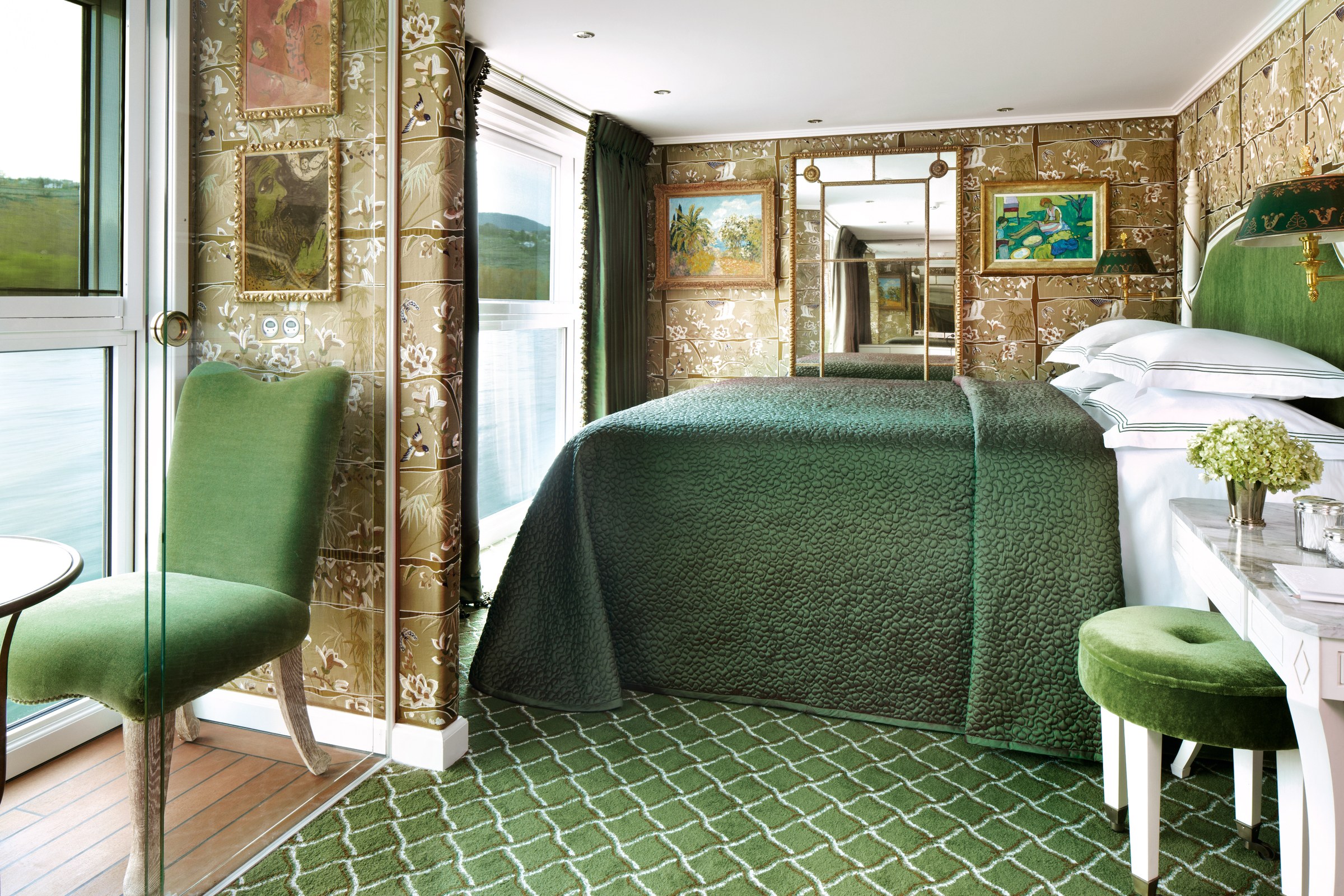 S.S. Catherine – Suite bedroom