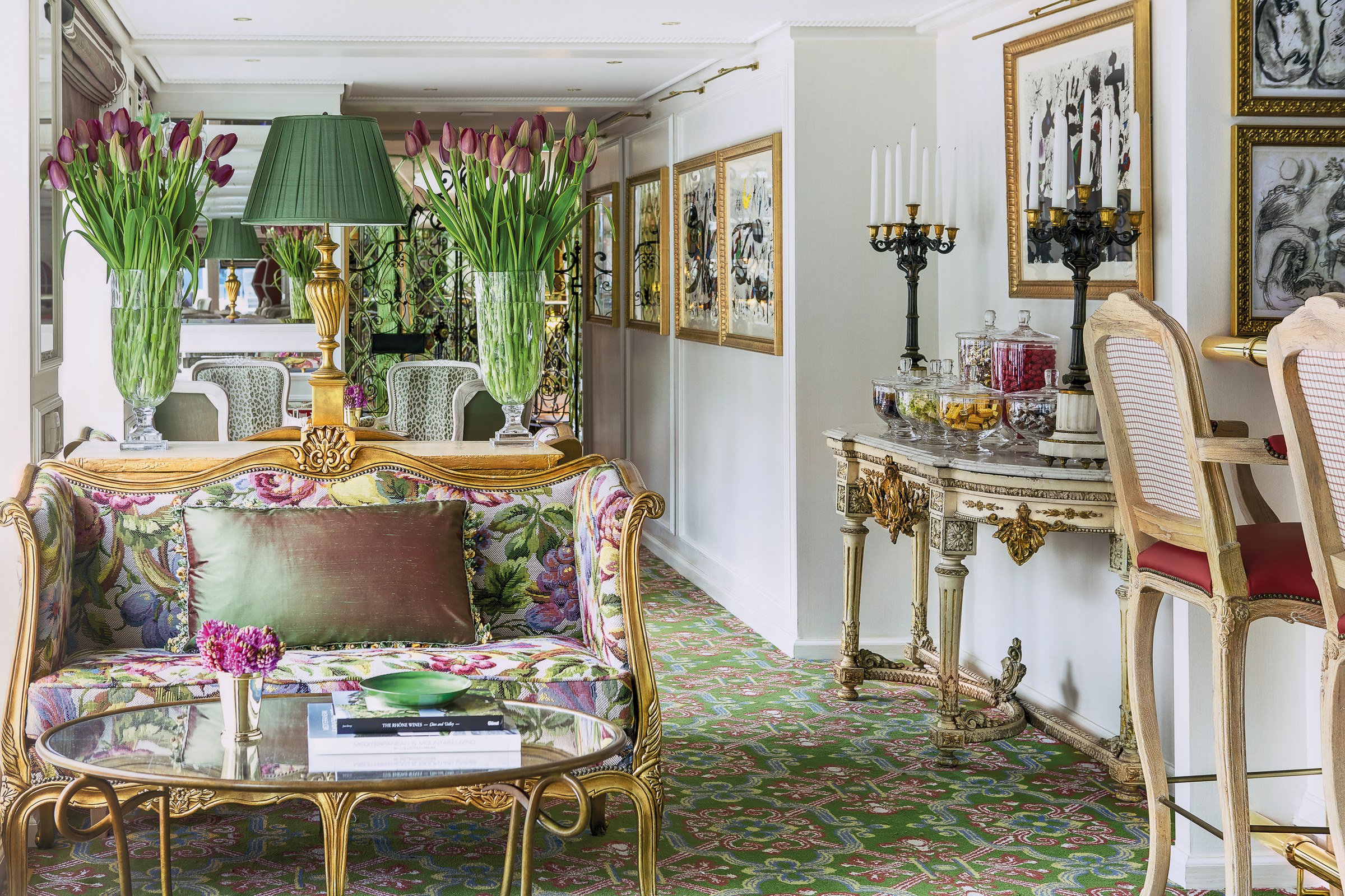 S.S. Catherine – Van Gogh Lounge seating
