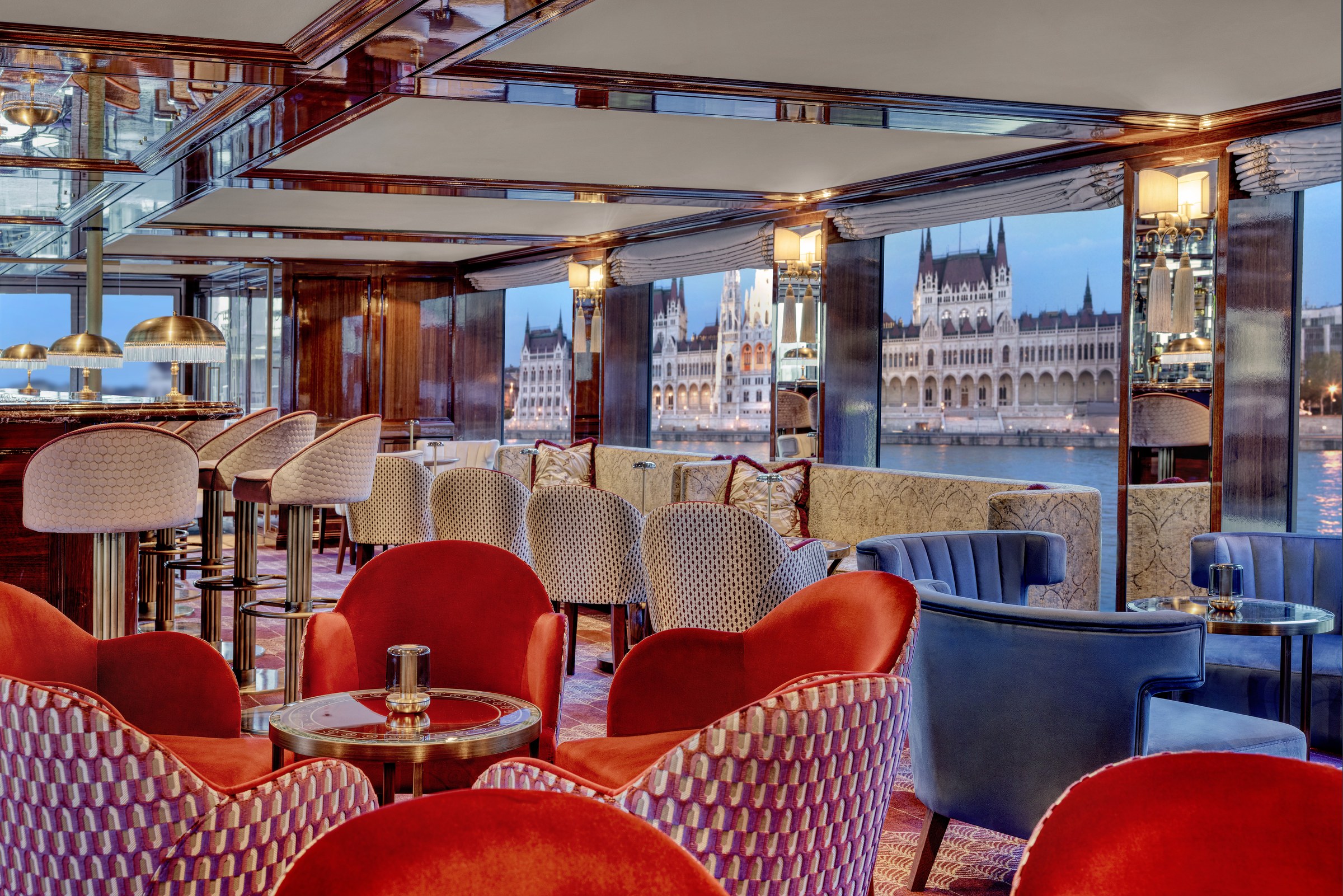 S.S. Emilie – Lounge