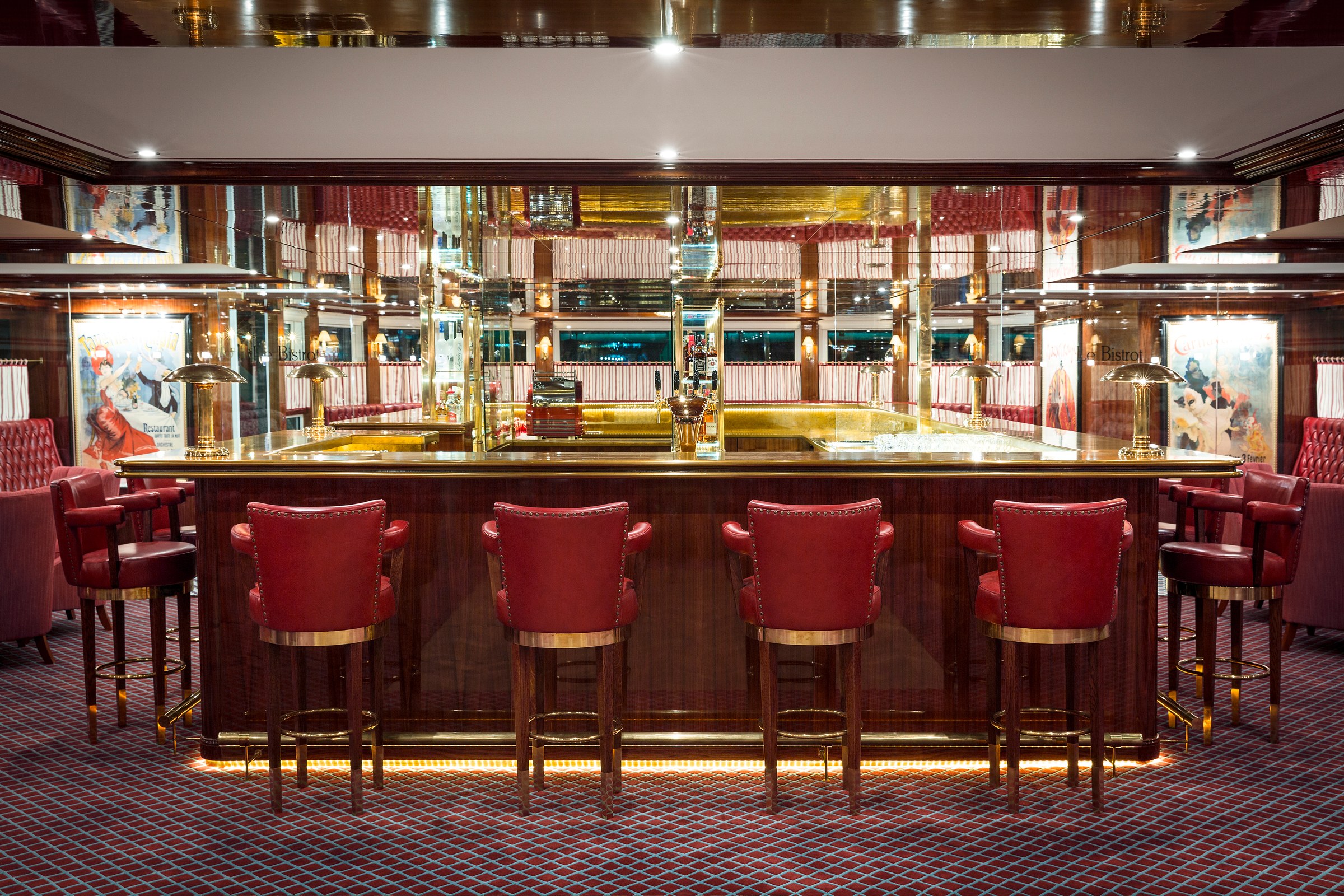 S.S. Joie de Vivre – Le Bar