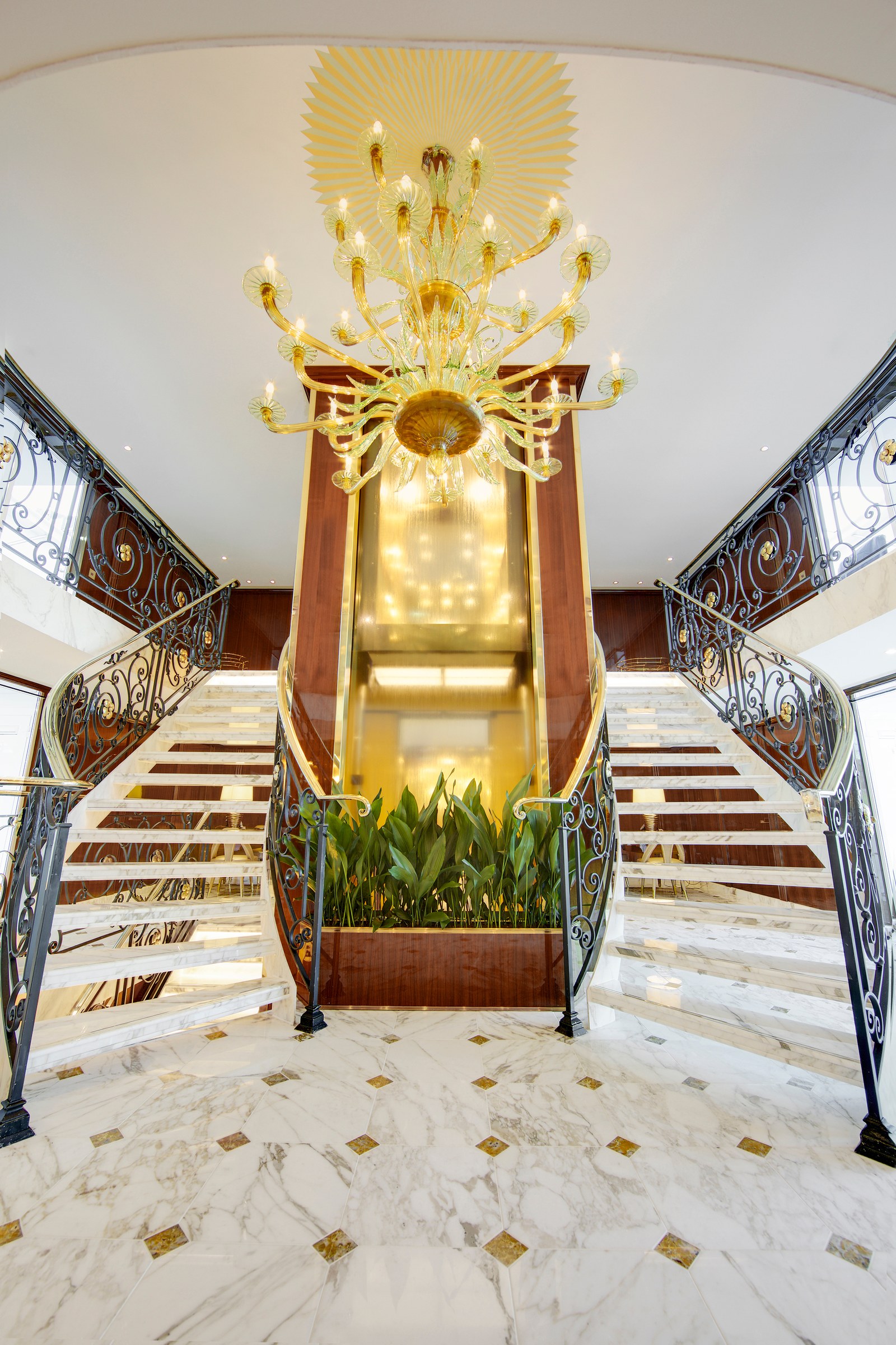 S.S. Joie de Vivre – Lobby