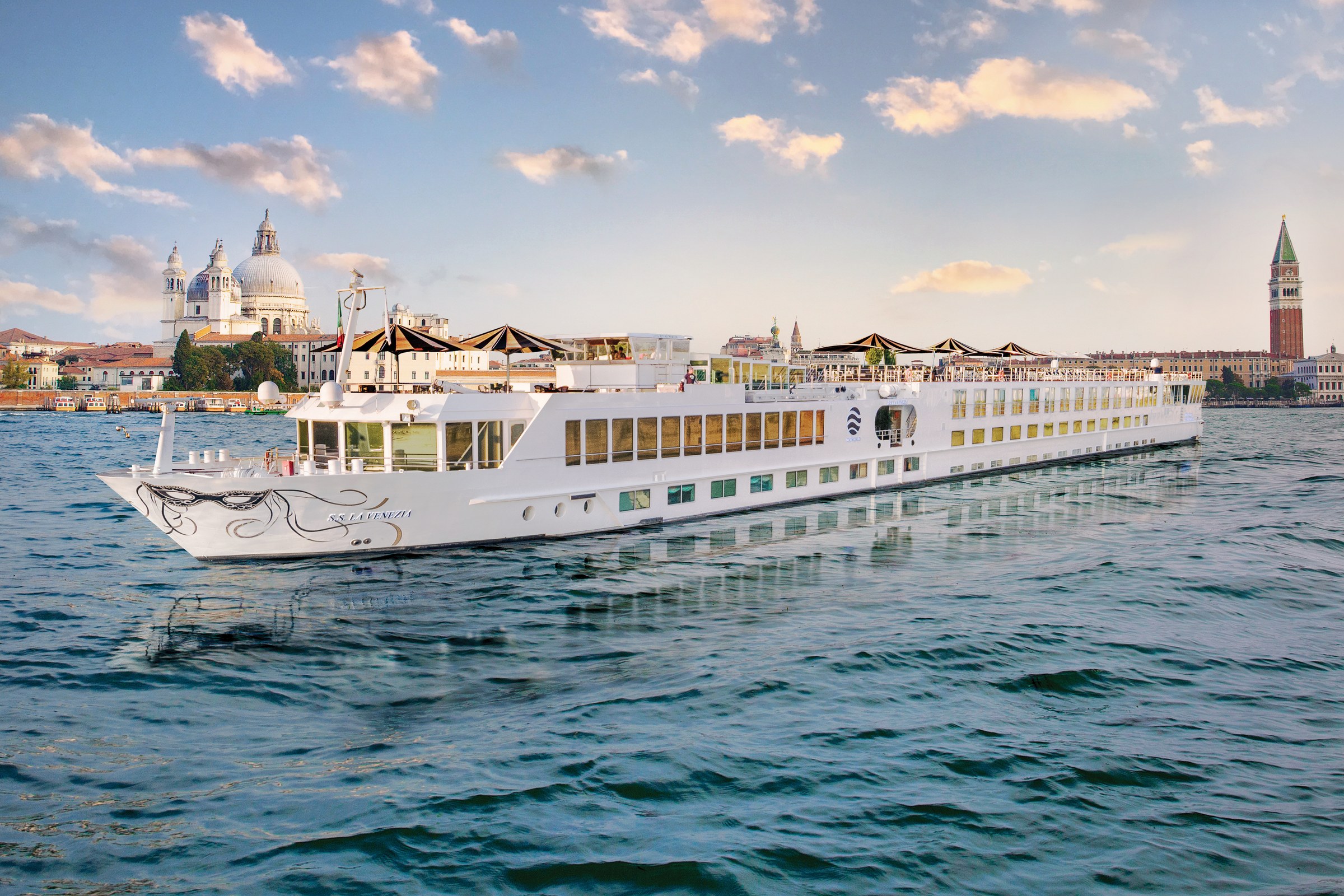 S.S. La Venezia – sailing in Venice