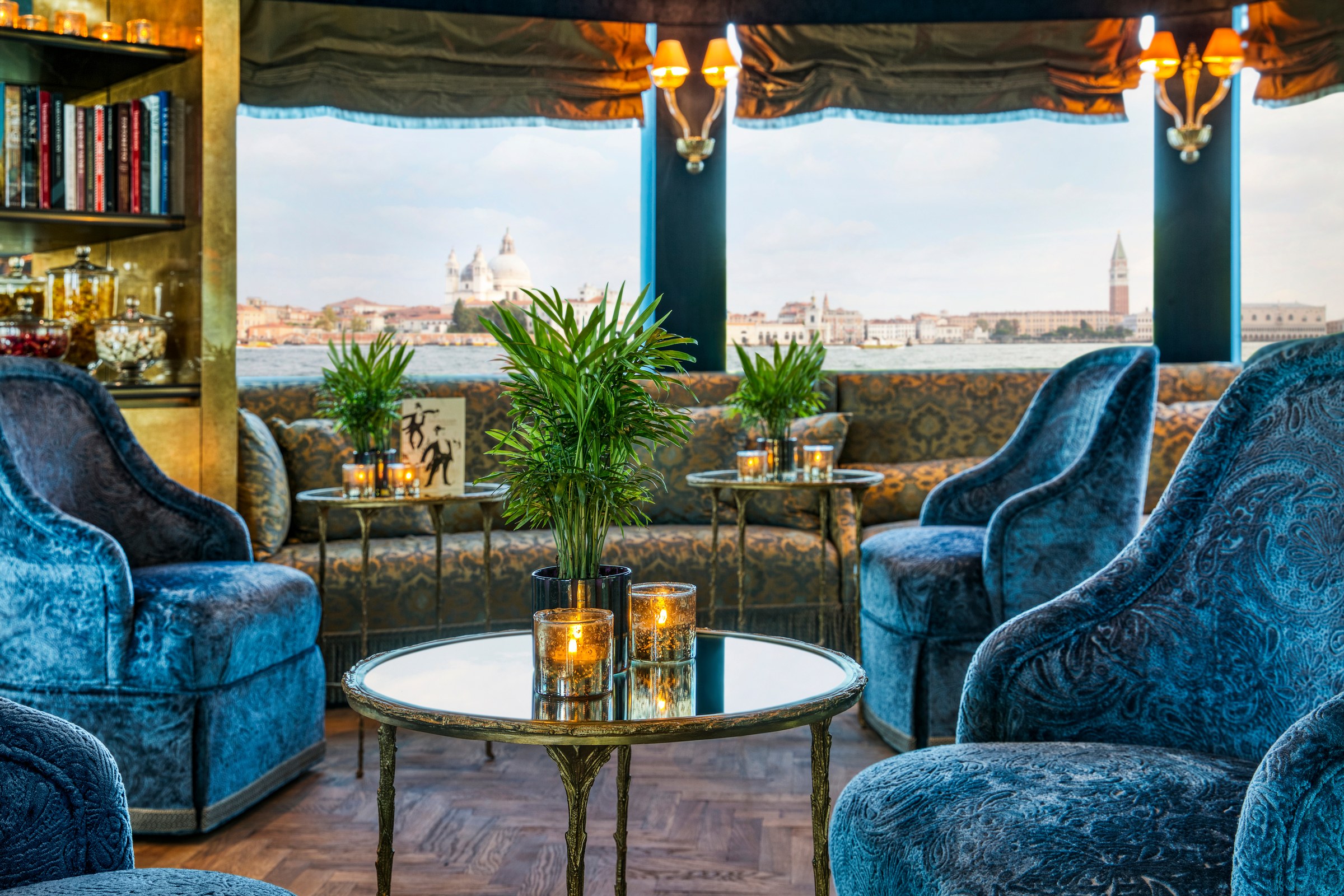 S.S. La Venezia – Panini Bar with view of Venice