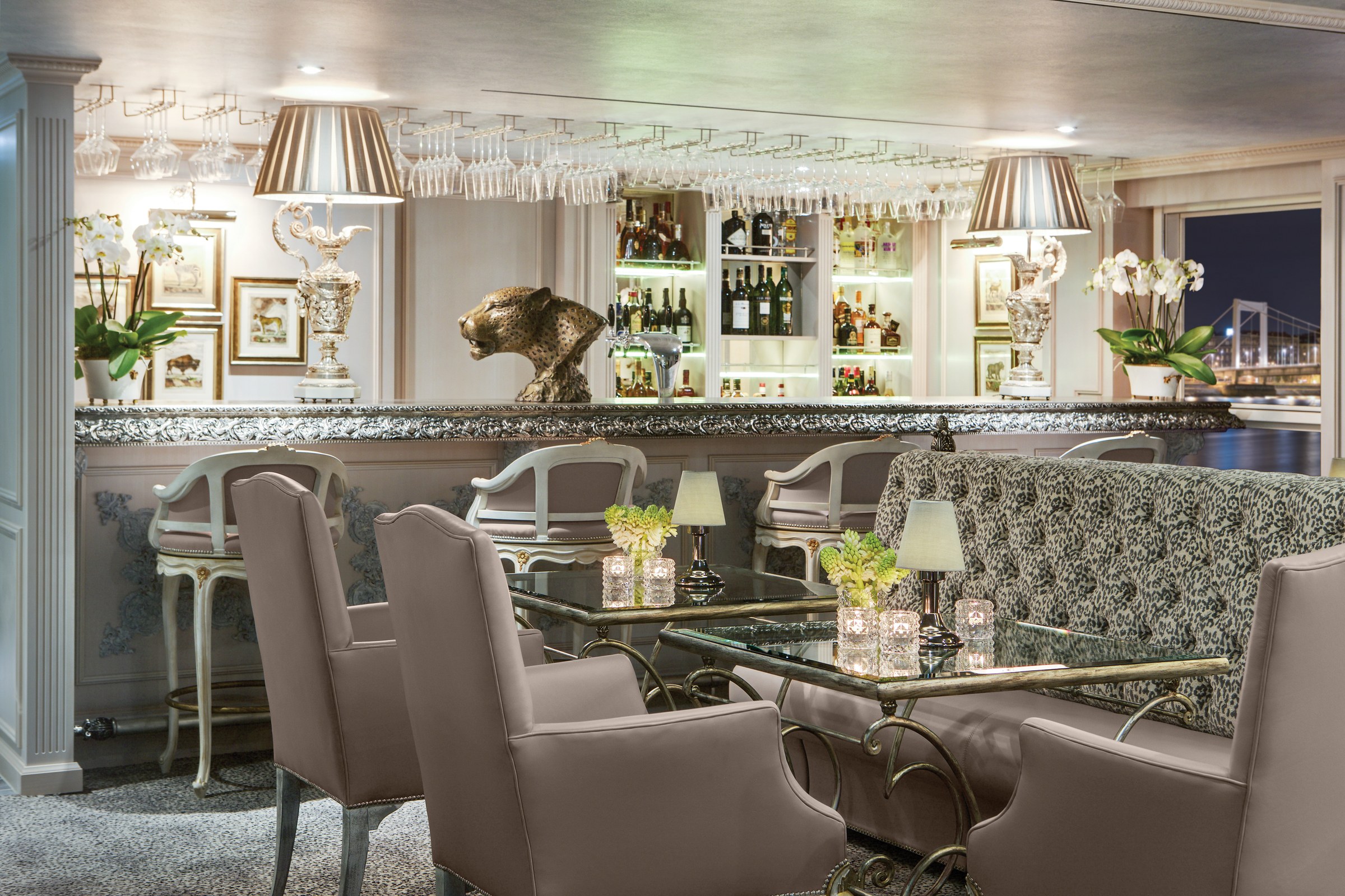 S.S. Maria Theresa – Bar du Léopard