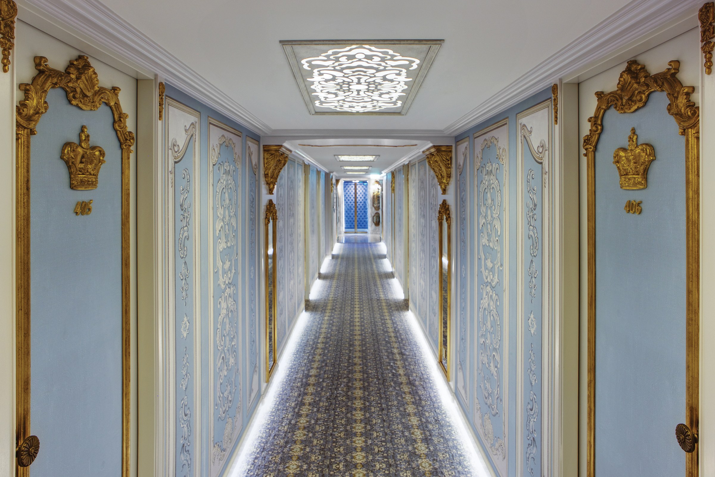 S.S. Maria Theresa – Corridor