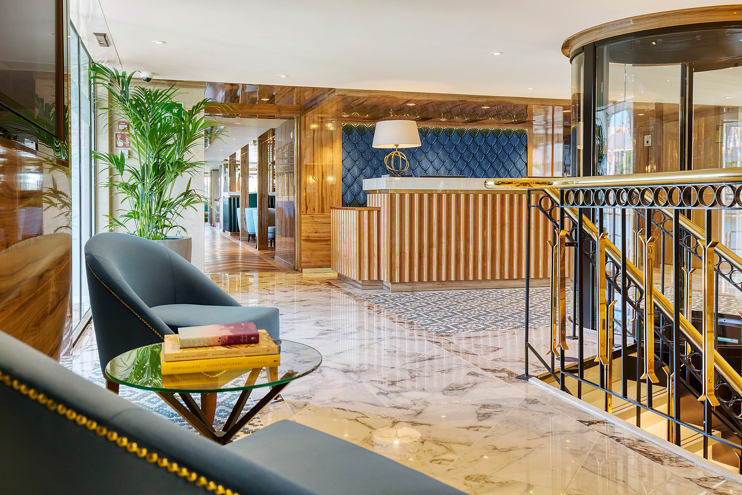 S.S. São Gabriel – Lobby seating