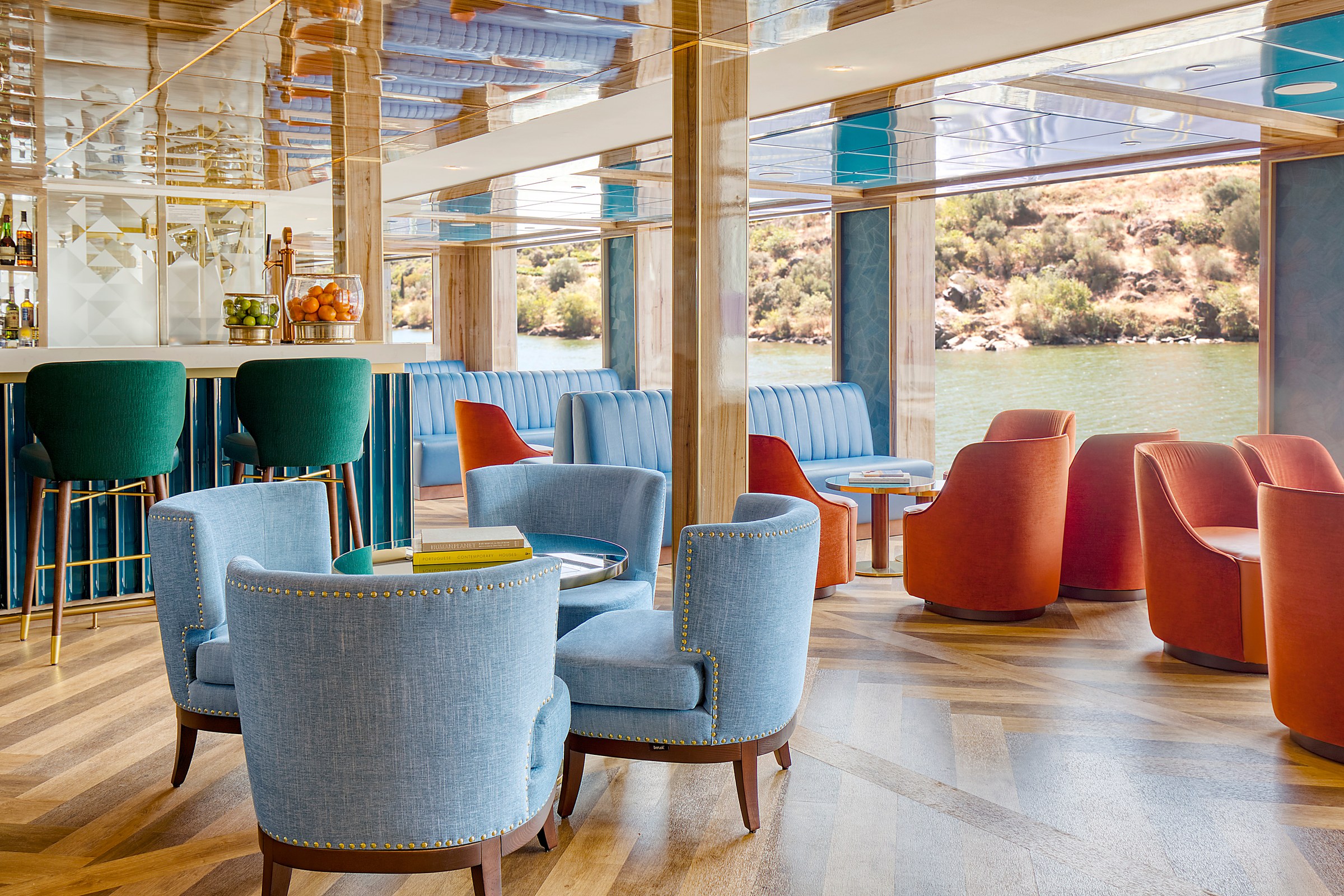 S.S. São Gabriel – Lounge bar