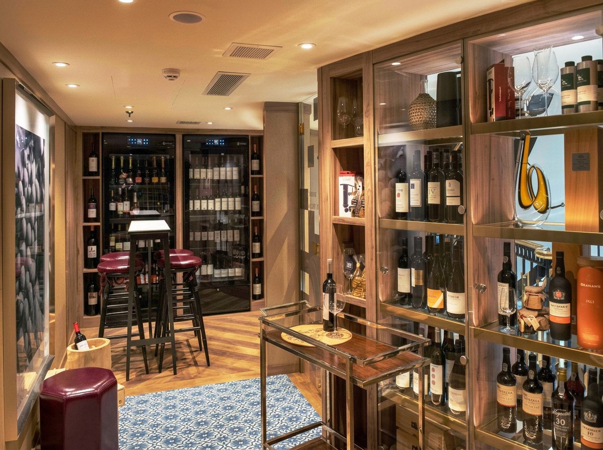 S.S. São Rafael – Wine bar (rendering)