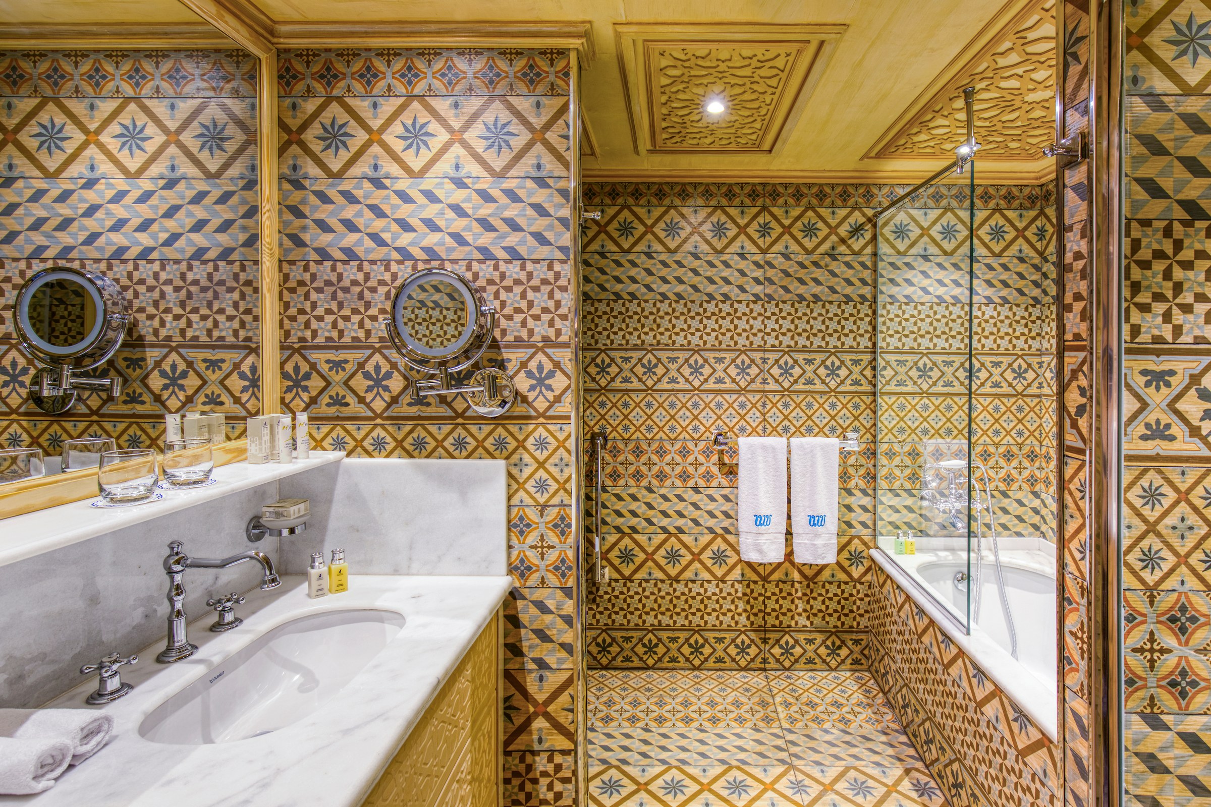 S.S. Sphinx – Grand Suite bathroom